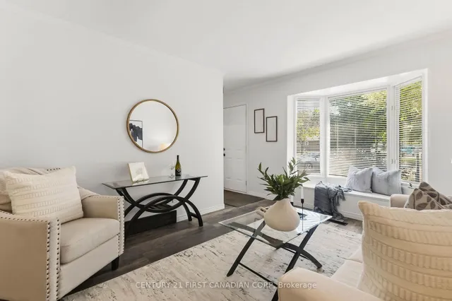 34 Speight Crt, London East 3