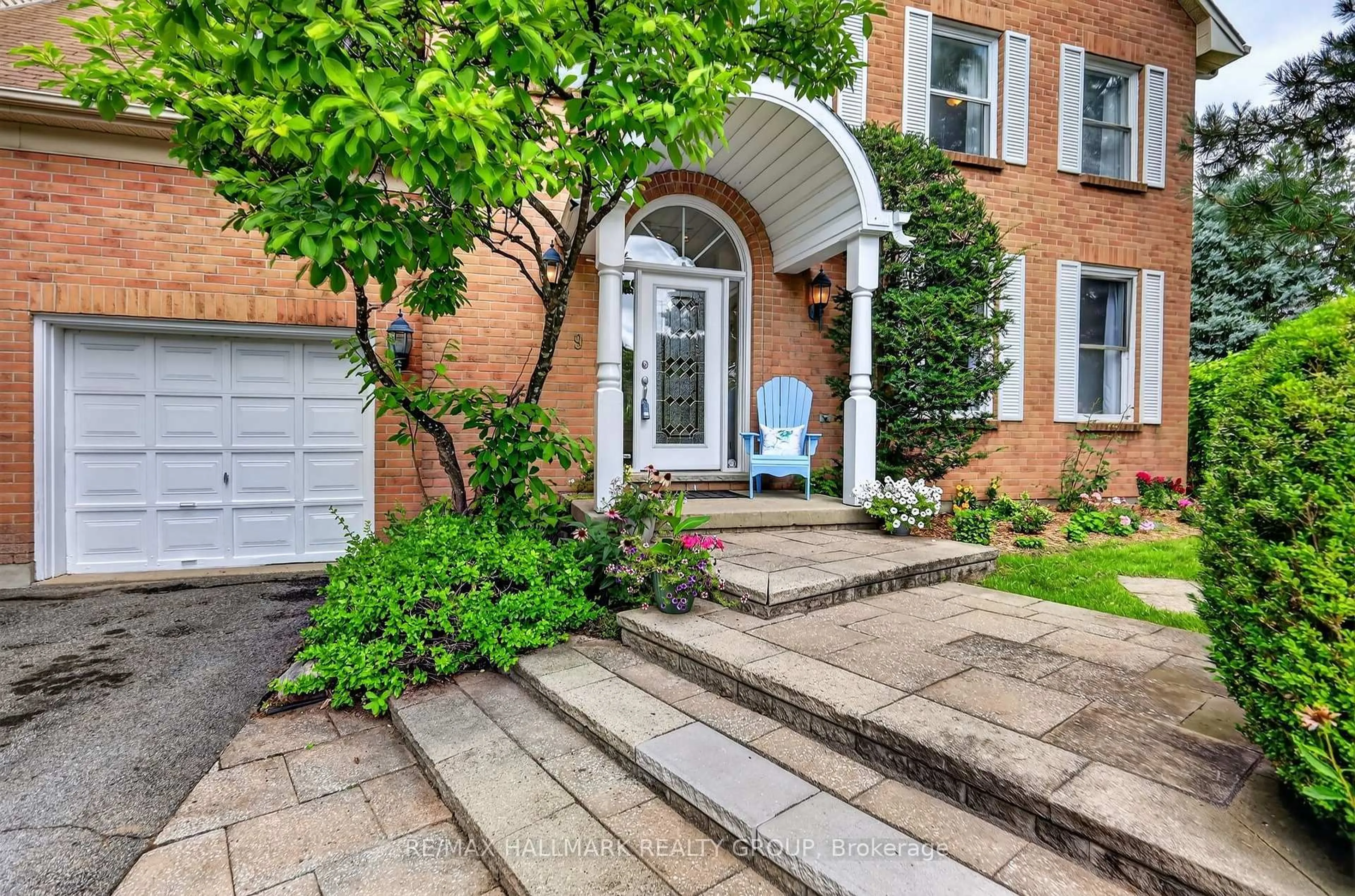 Unknown for 9 Kintail Crt, Stittsville Ontario K2S 1G8
