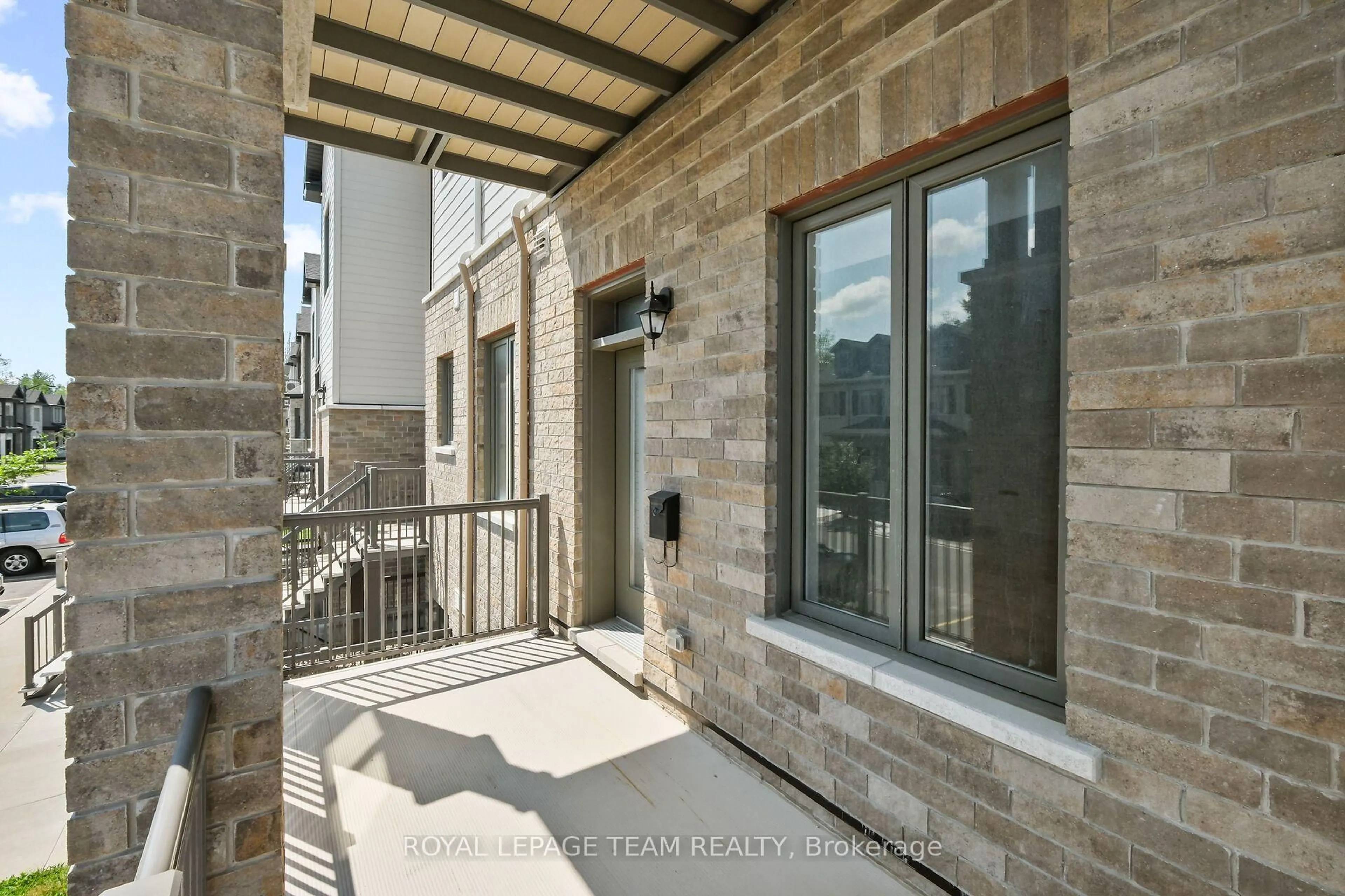 Patio, street for 725 Dearborn Private #F, Ottawa Ontario K1T 0W4