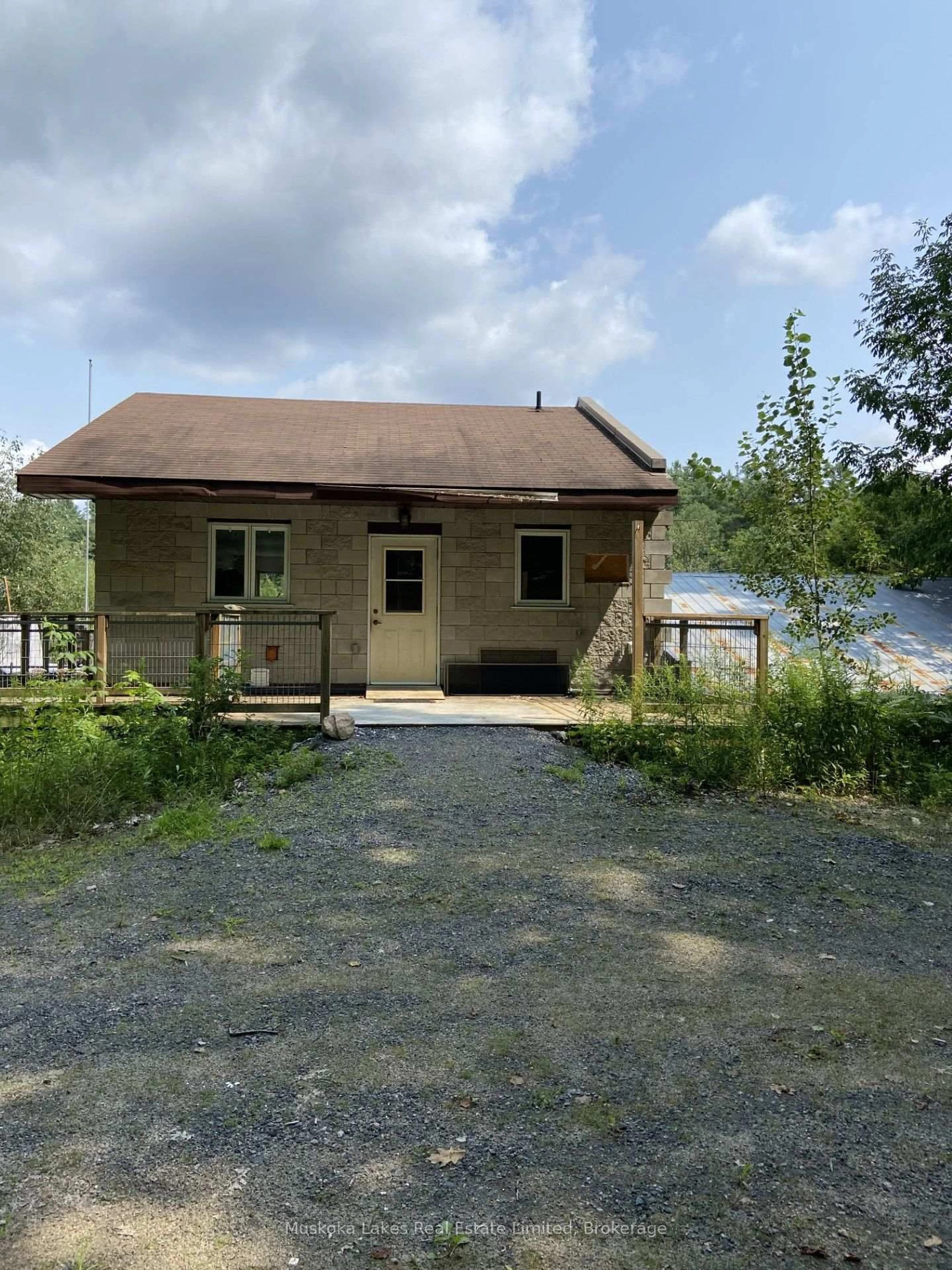 Shed for 21 Ferndale Rd, Muskoka Lakes Ontario P0B 1J0