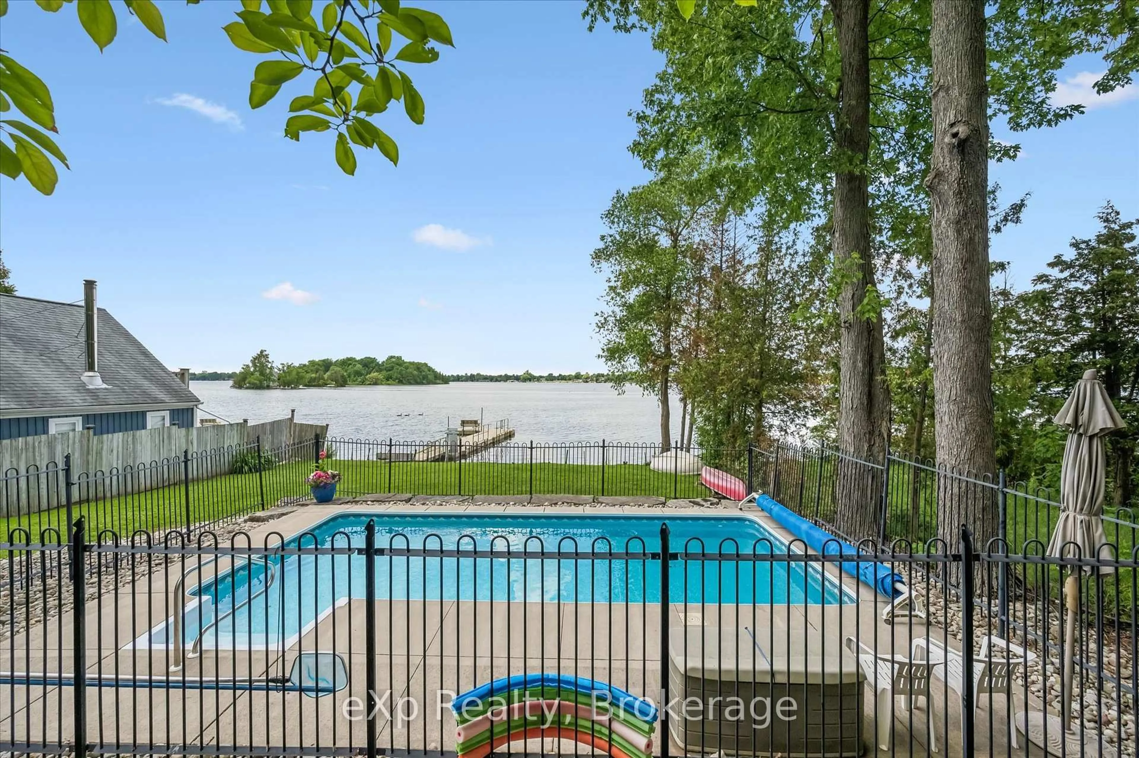 Pool for 20 Clergy Lane, Puslinch Ontario N0B 2J0
