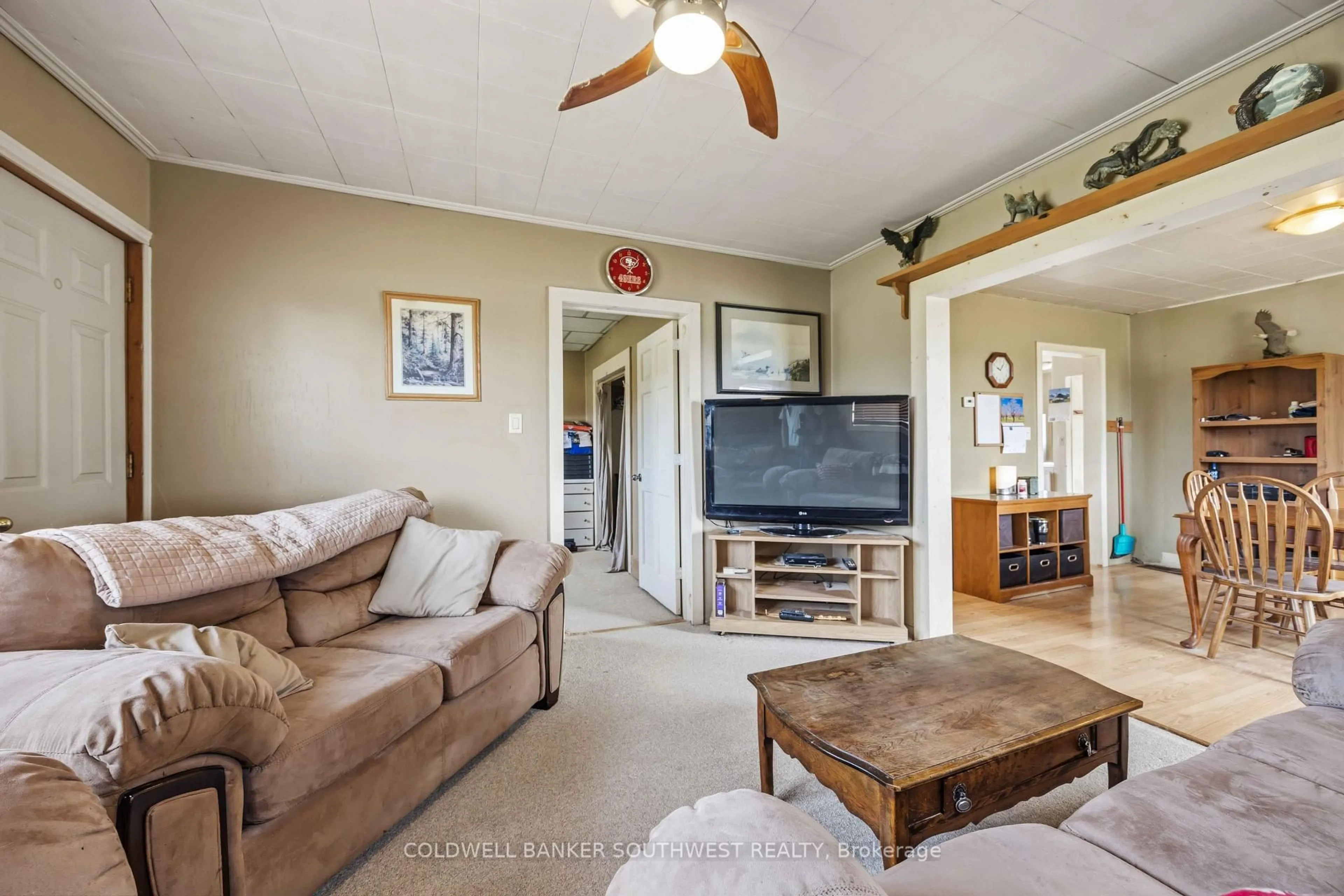 Living room with furniture, unknown for 2898 Oil Heritage Rd, Oil Springs Ontario N0N 1P0