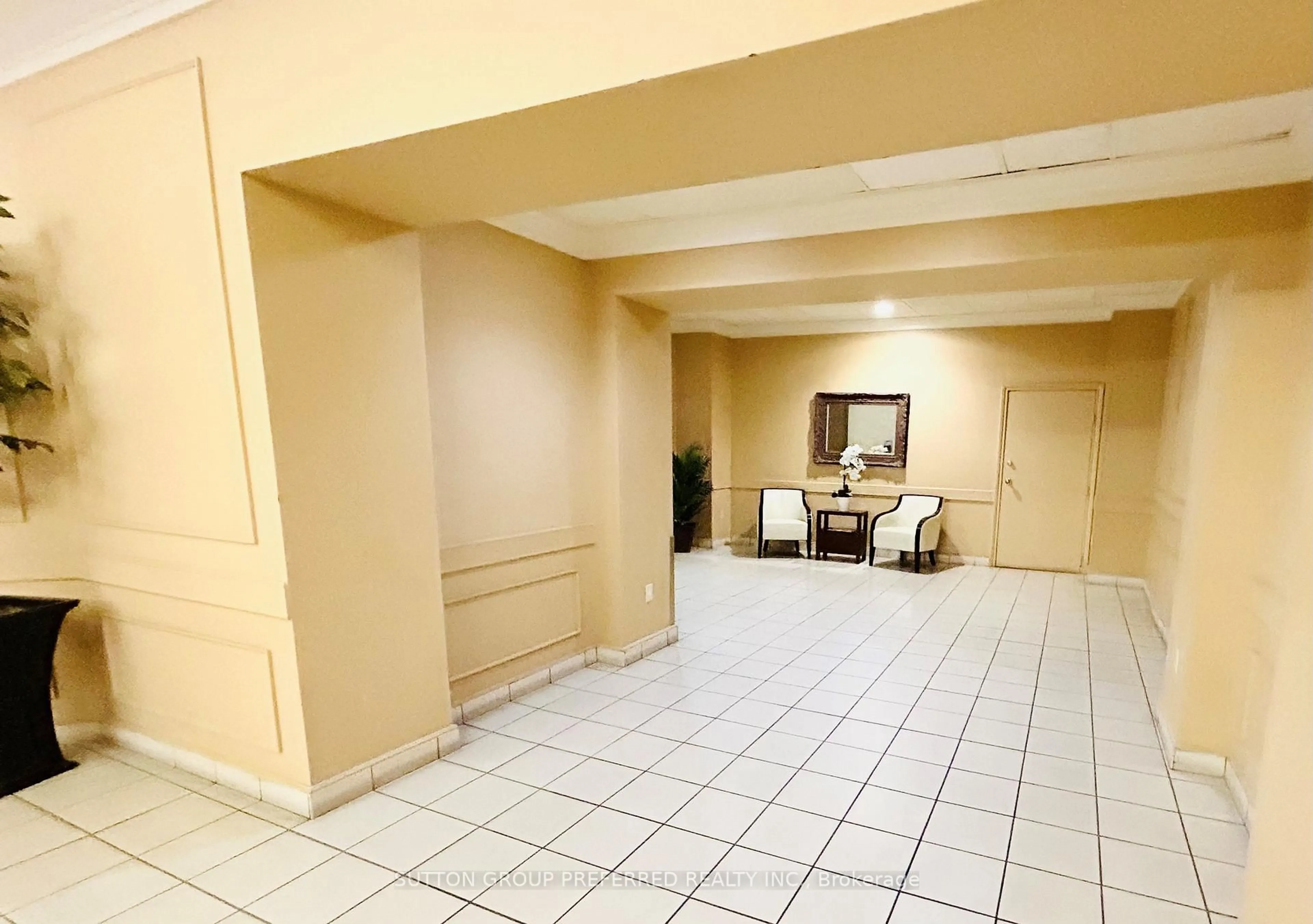 Unknown for 389 Dundas St #2201, London East Ontario N6B 3L5