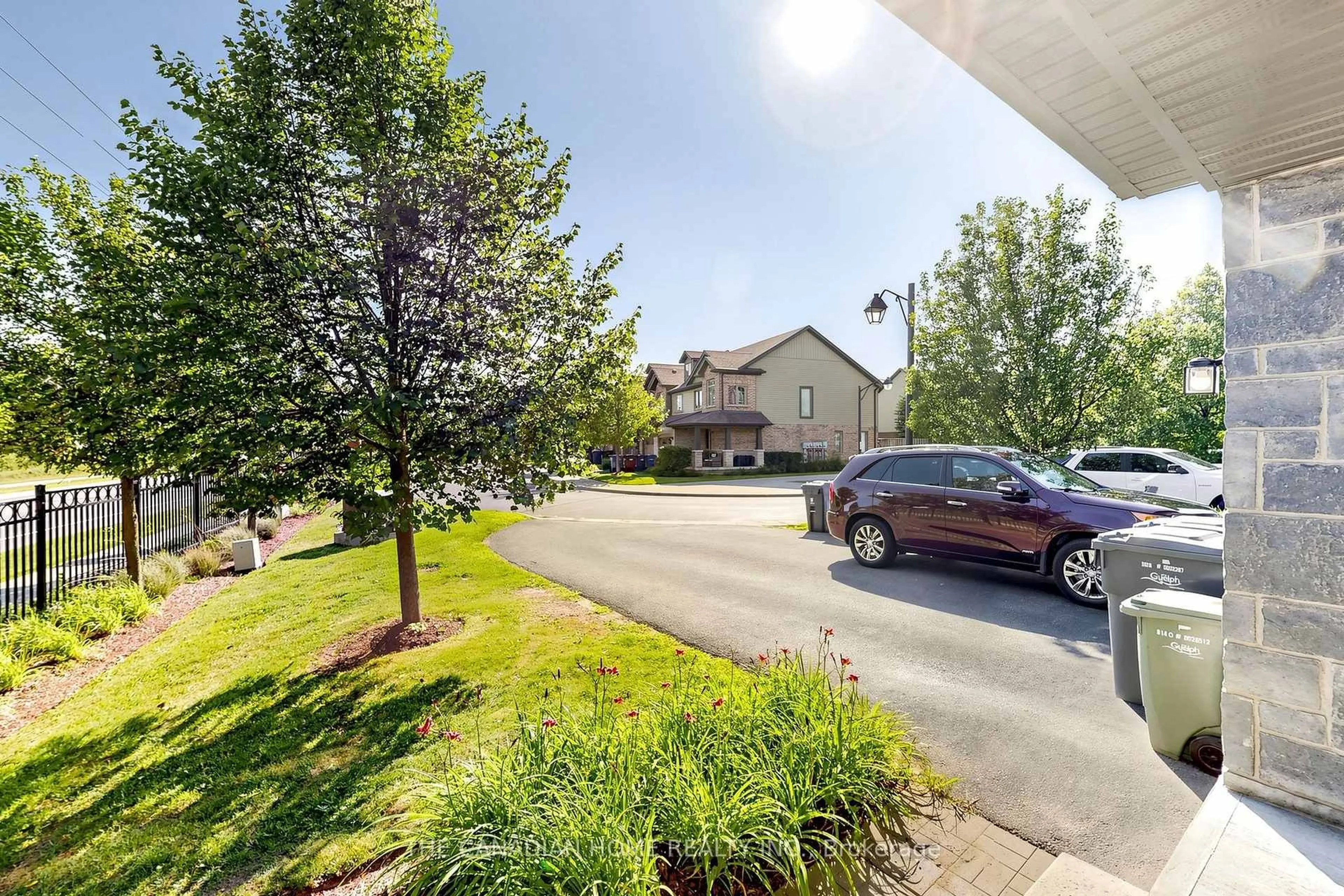 A pic from outside/outdoor area/front of a property/back of a property/a pic from drone, street for 51 Arlington Cres, Guelph Ontario N1L 0K9