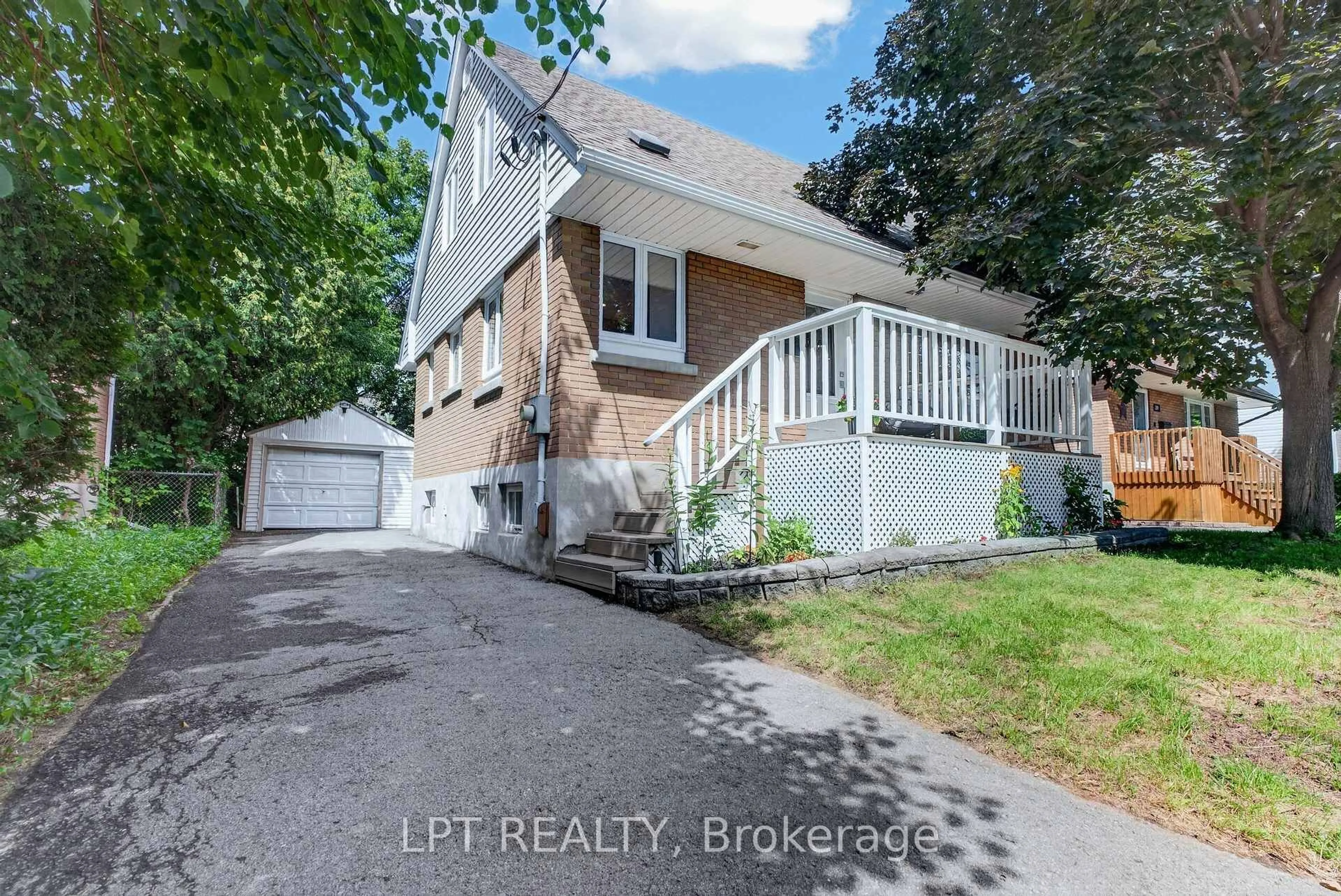 A pic from outside/outdoor area/front of a property/back of a property/a pic from drone, street for 337 Joffre-Belanger Way, Ottawa Ontario K1L 5K5