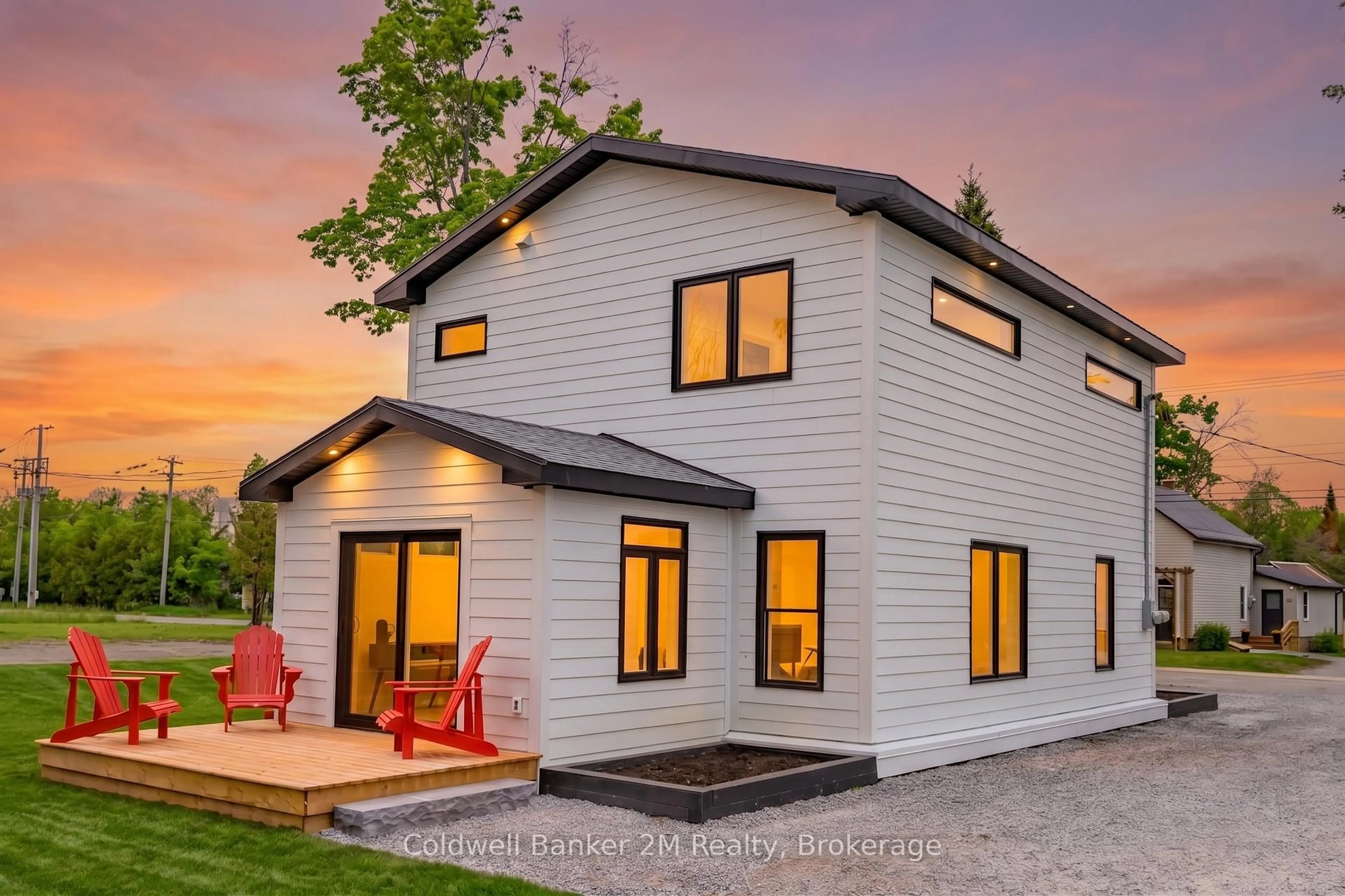 Home with vinyl exterior material, unknown for 64 Head St, Kawartha Lakes Ontario K0M 1A0