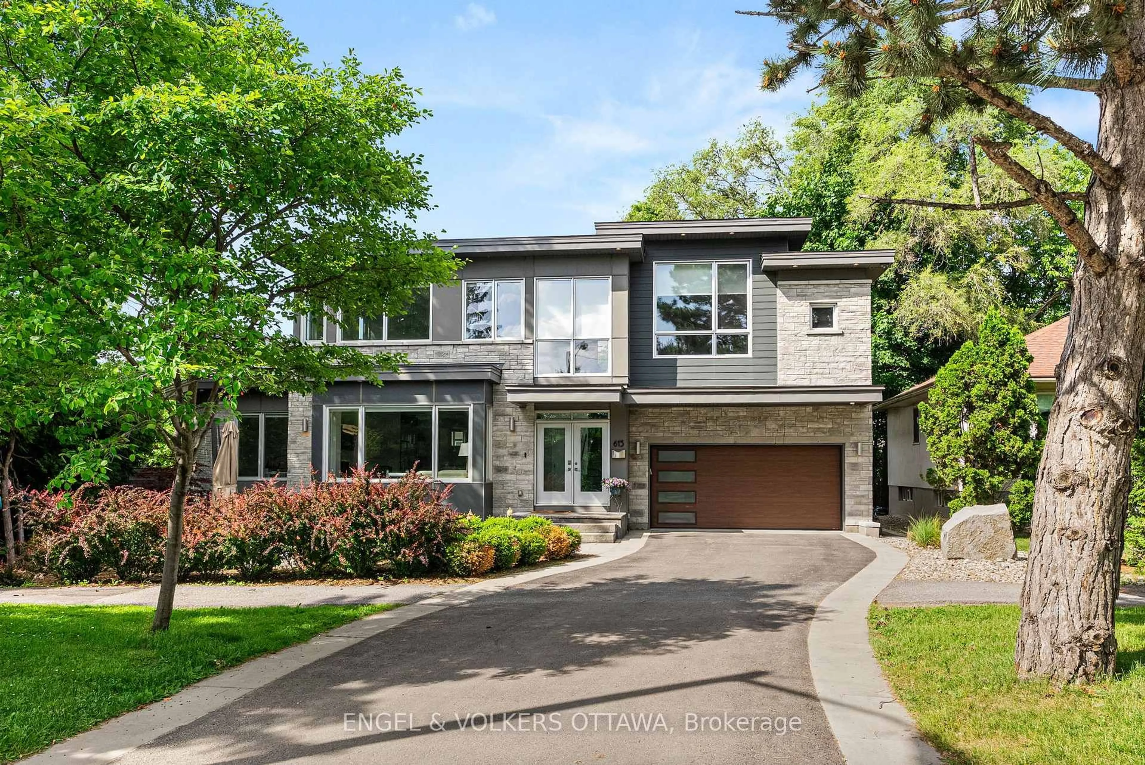 Home with brick exterior material, street for 615 Island Park Cres, Ottawa Ontario K1Y 3P4
