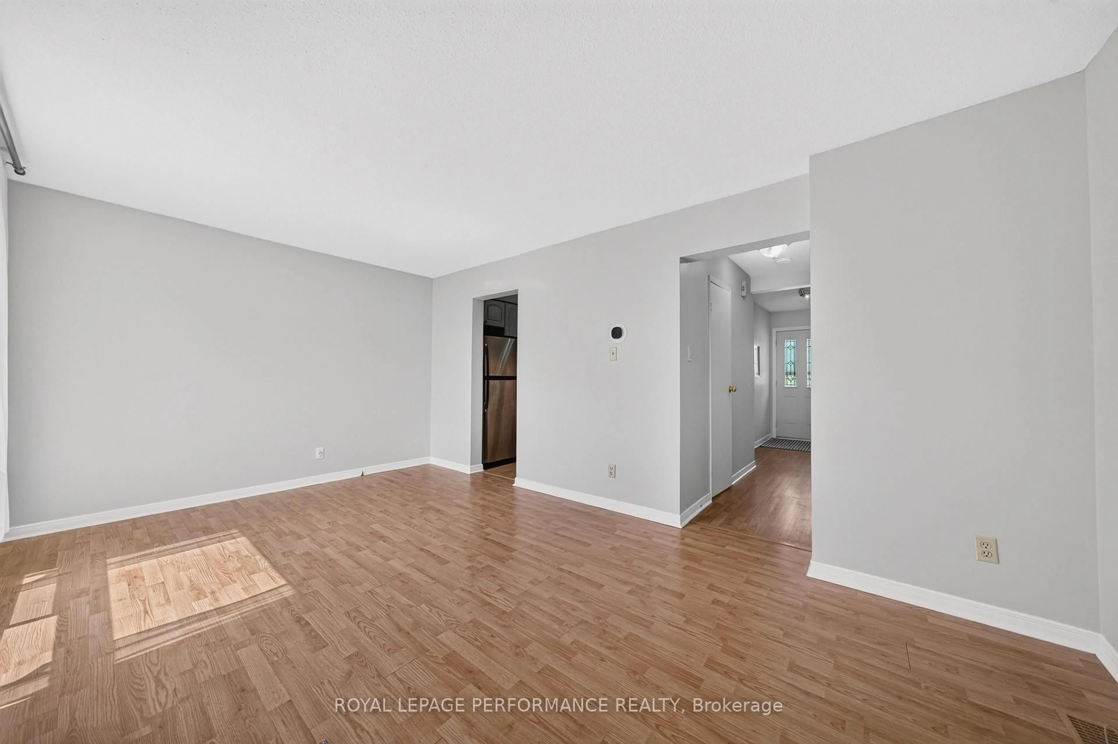 A pic of a room for 1288 Belgate Way #10, Ottawa Ontario K1J 8P9