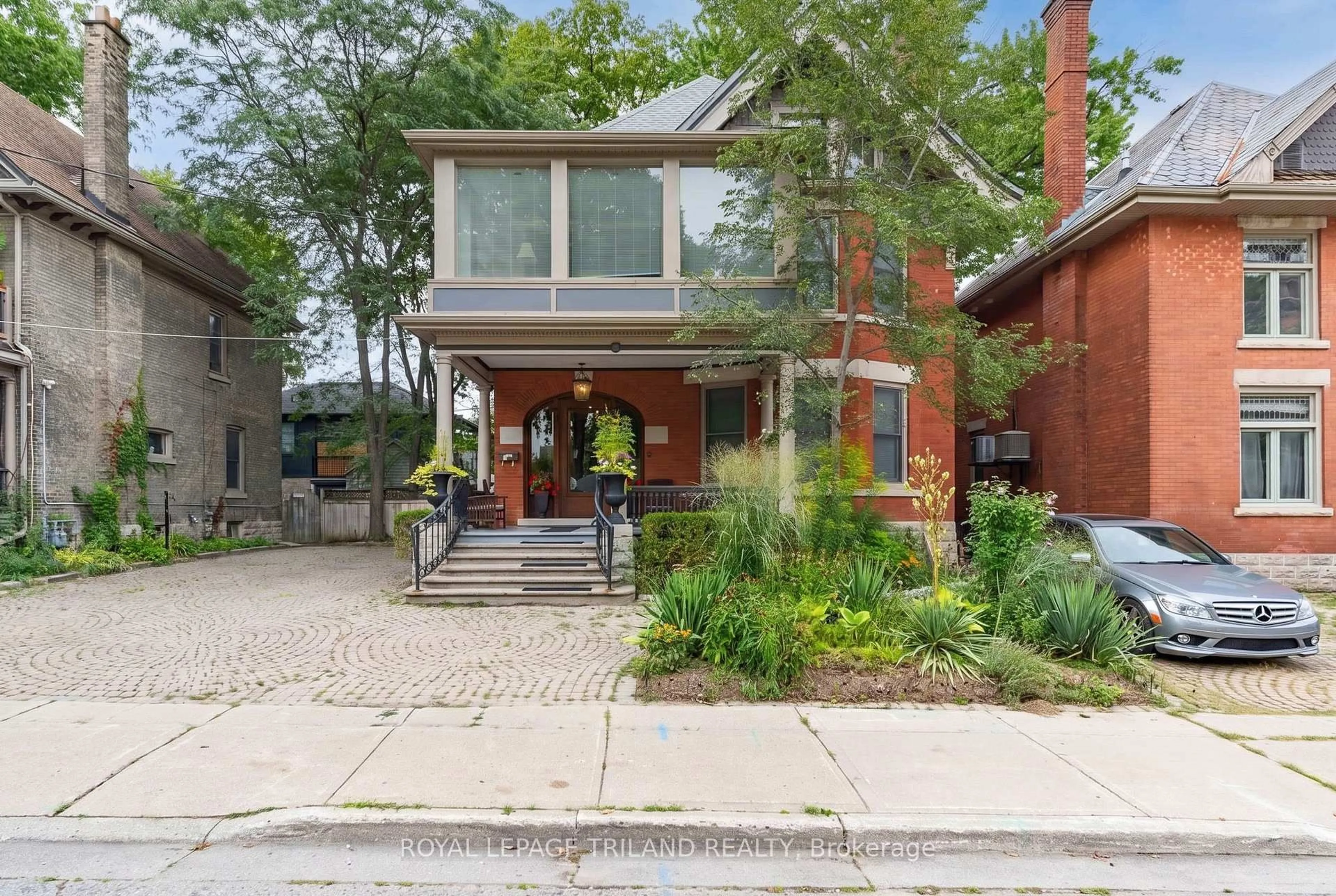 Home with brick exterior material, street for 98 Central Ave, London East Ontario N6A 1M4