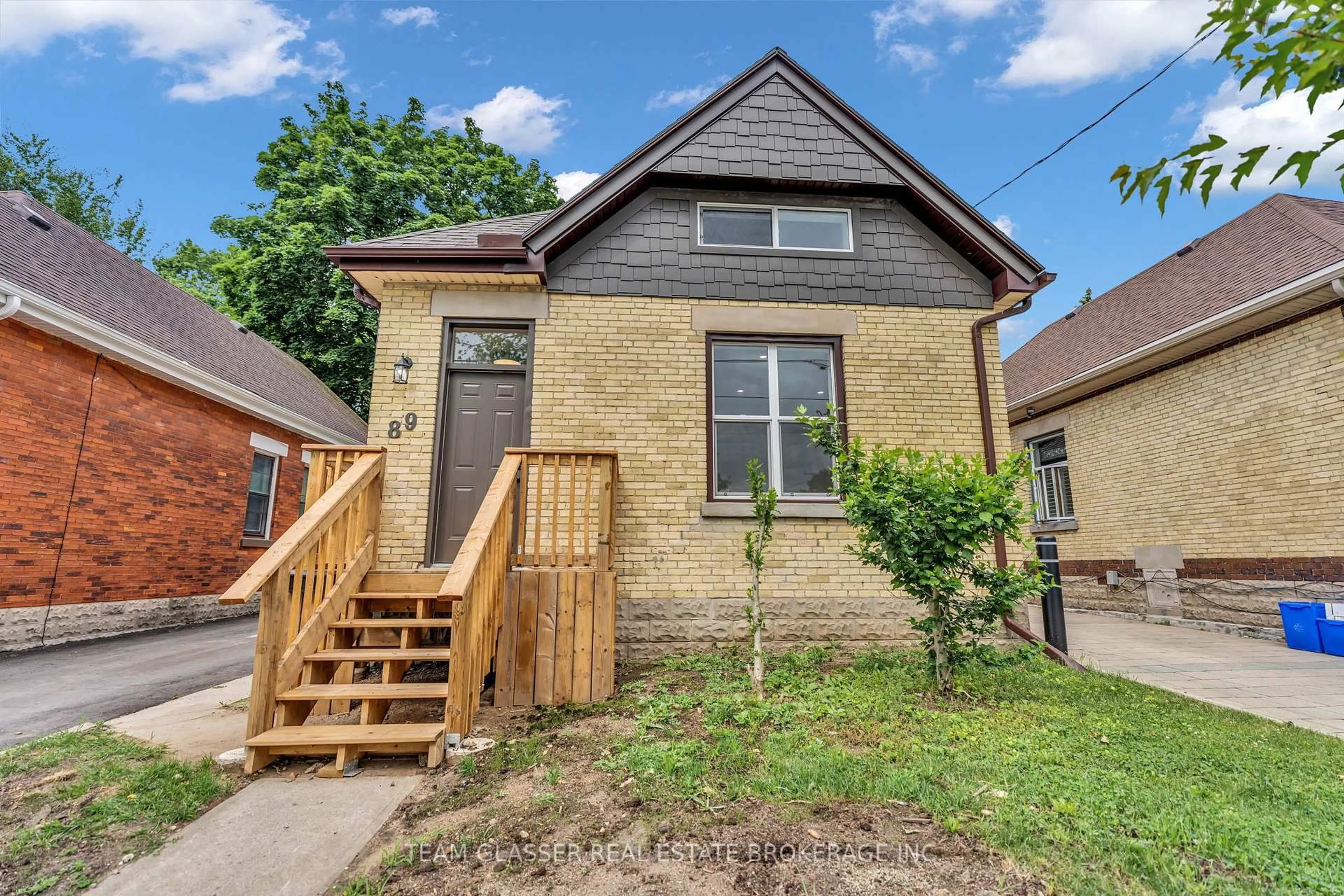 Home with brick exterior material, street for 89 Elm St, London East Ontario N5Z 2K4