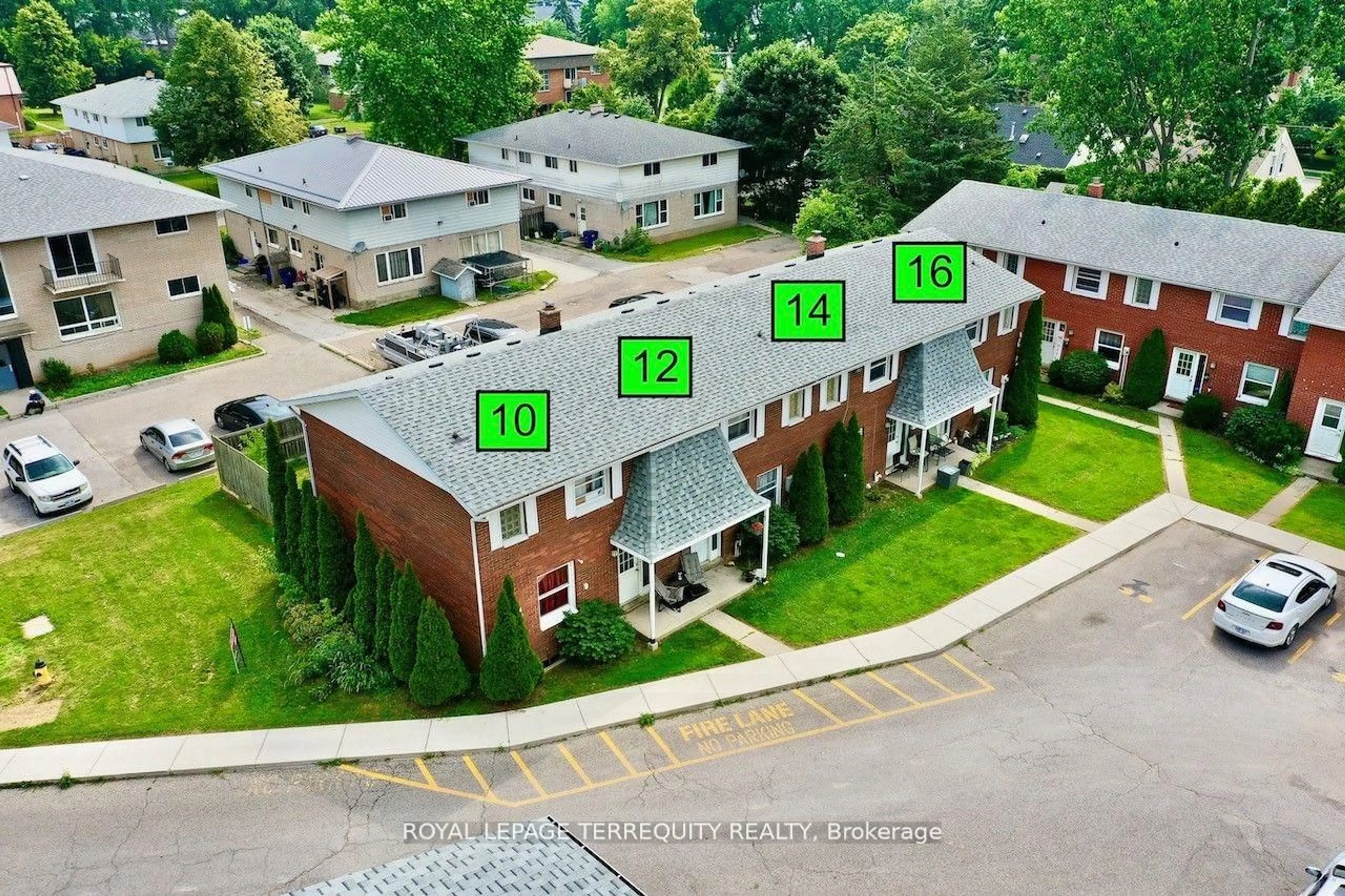 A pic from outside/outdoor area/front of a property/back of a property/a pic from drone, street for 14 Orchard Pl, Chatham-Kent Ontario N7M 1A6