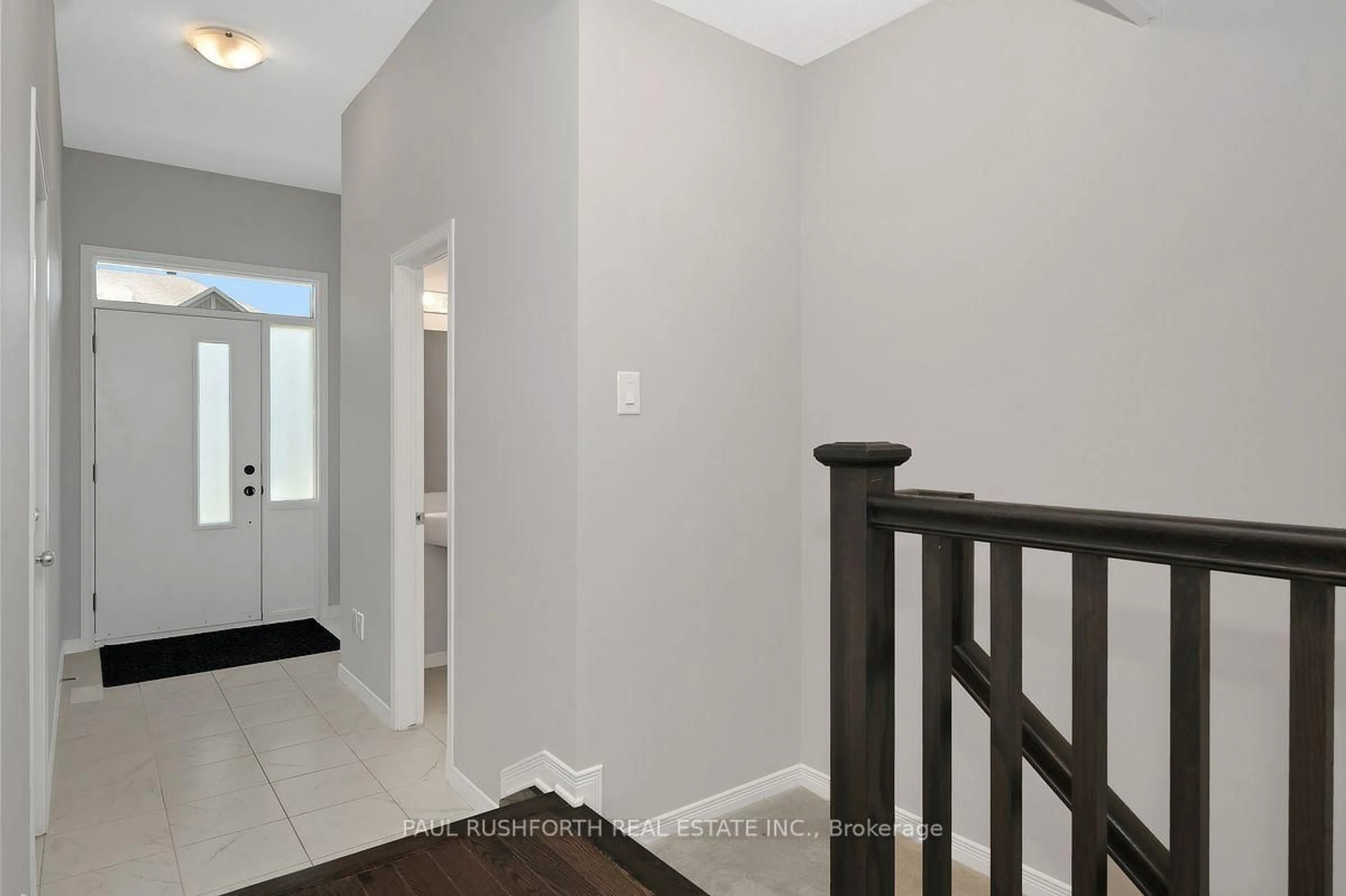Indoor entryway for 14 Riddell St, Carleton Place Ontario K7C 0J4