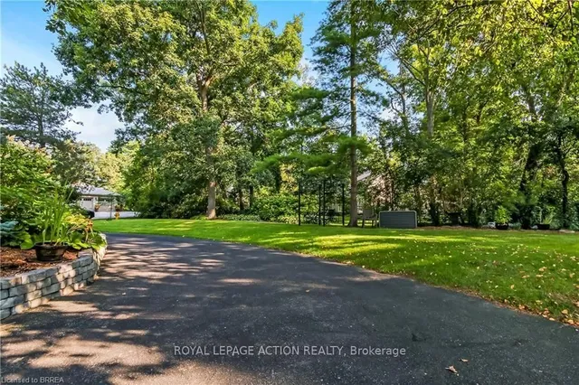 19 Oakley Rd, Brantford 4