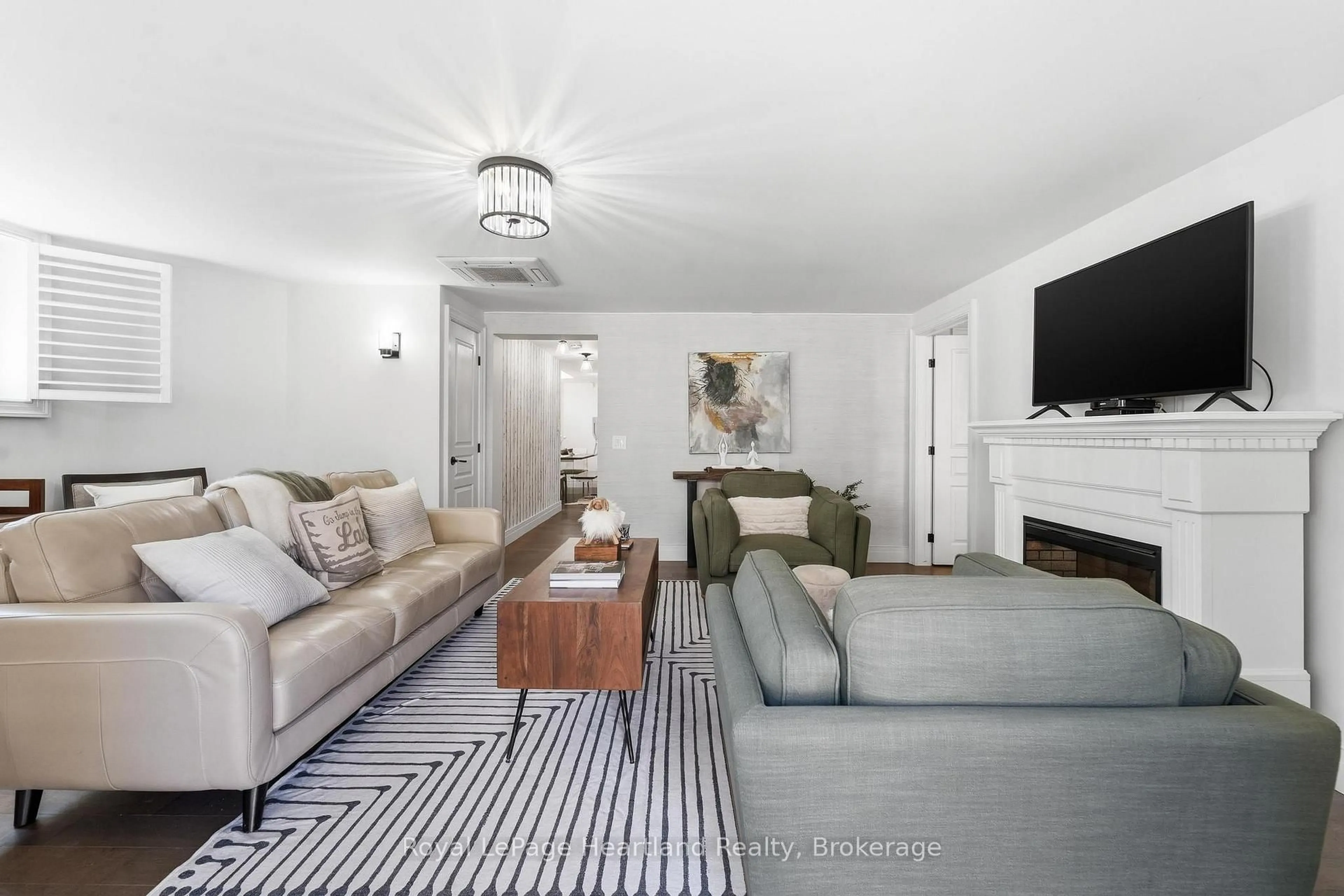Living room with furniture, unknown for 5 COBOURG St #100, Goderich Ontario N7A 2J1