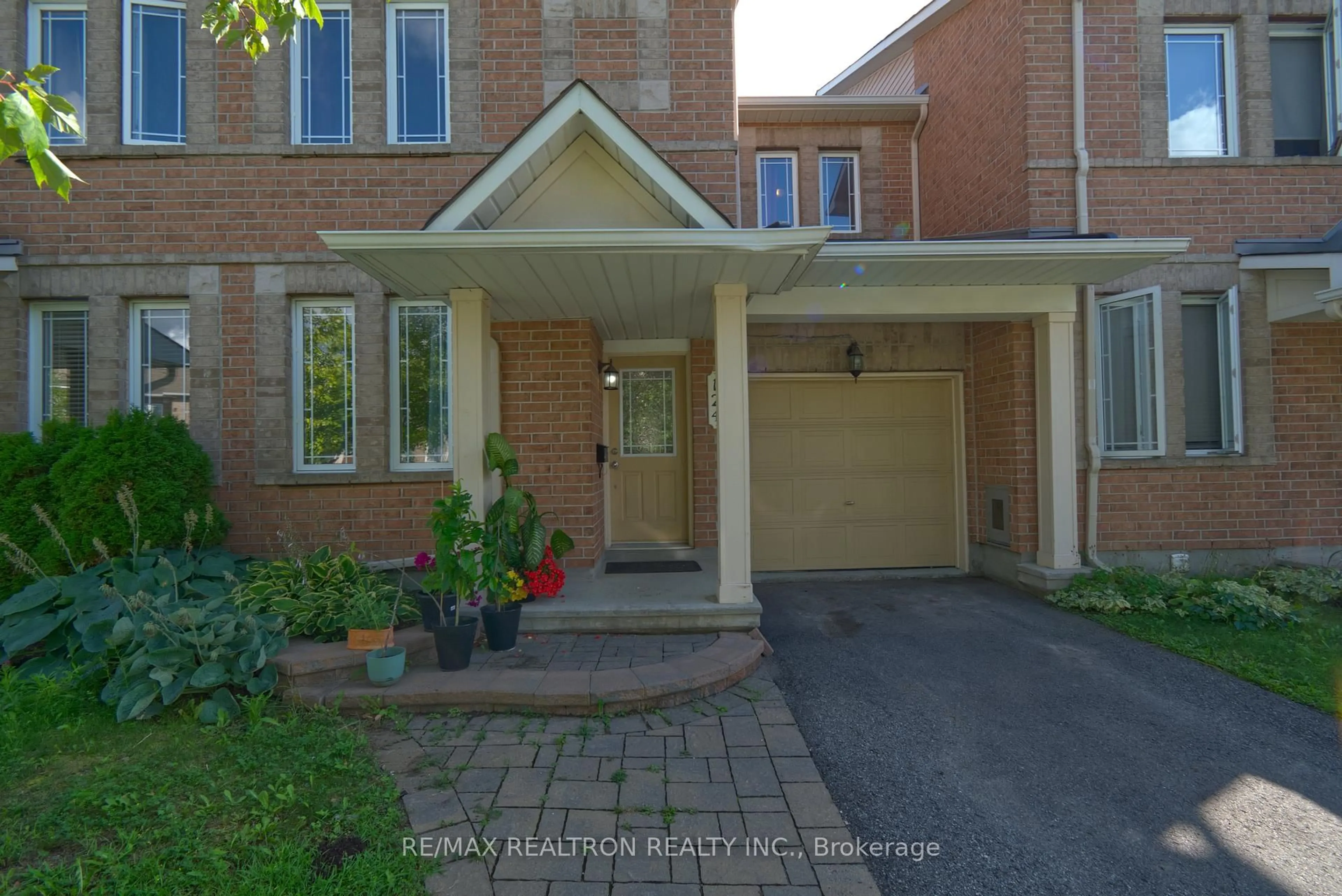 Home with brick exterior material, street for 124 Shady Grove St, Ottawa Ontario K2G 6Z5