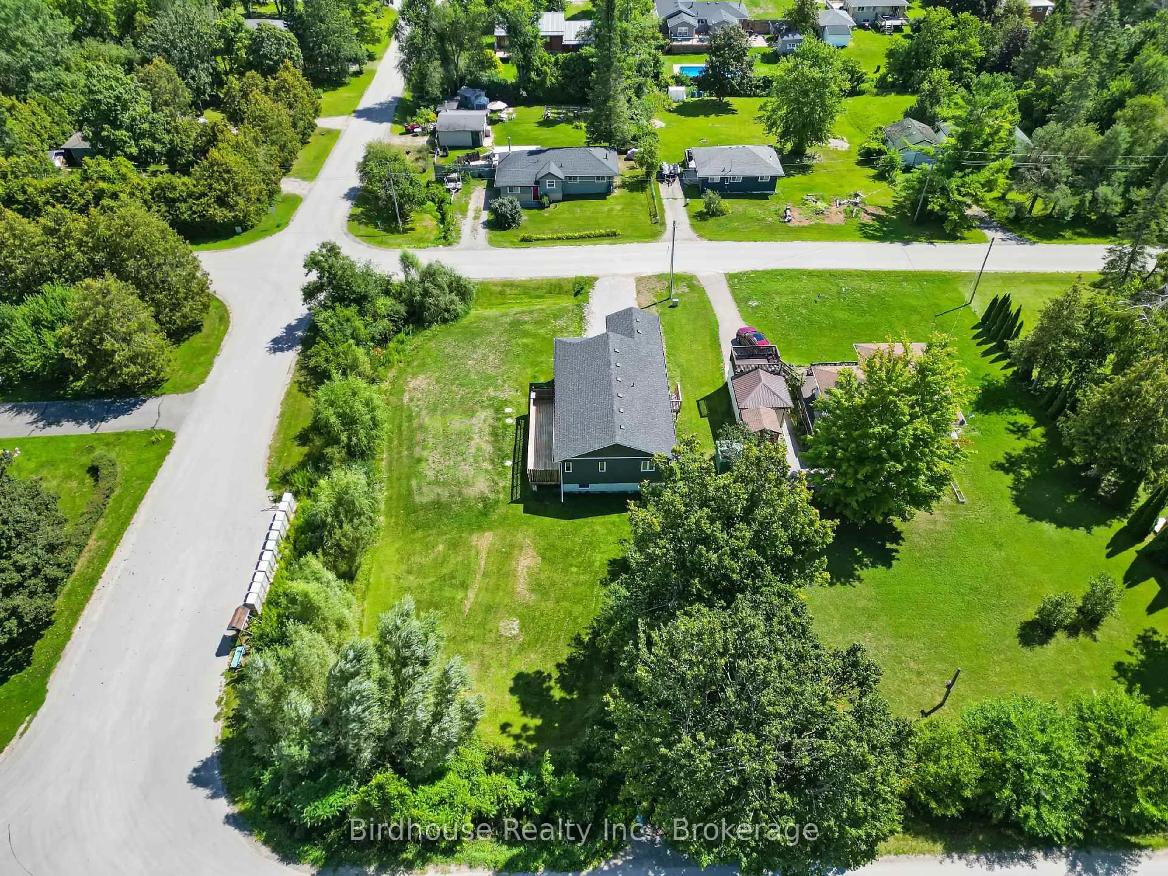 A pic from outside/outdoor area/front of a property/back of a property/a pic from drone, street for 223 Crosby Dr, Kawartha Lakes Ontario K0M 1A0
