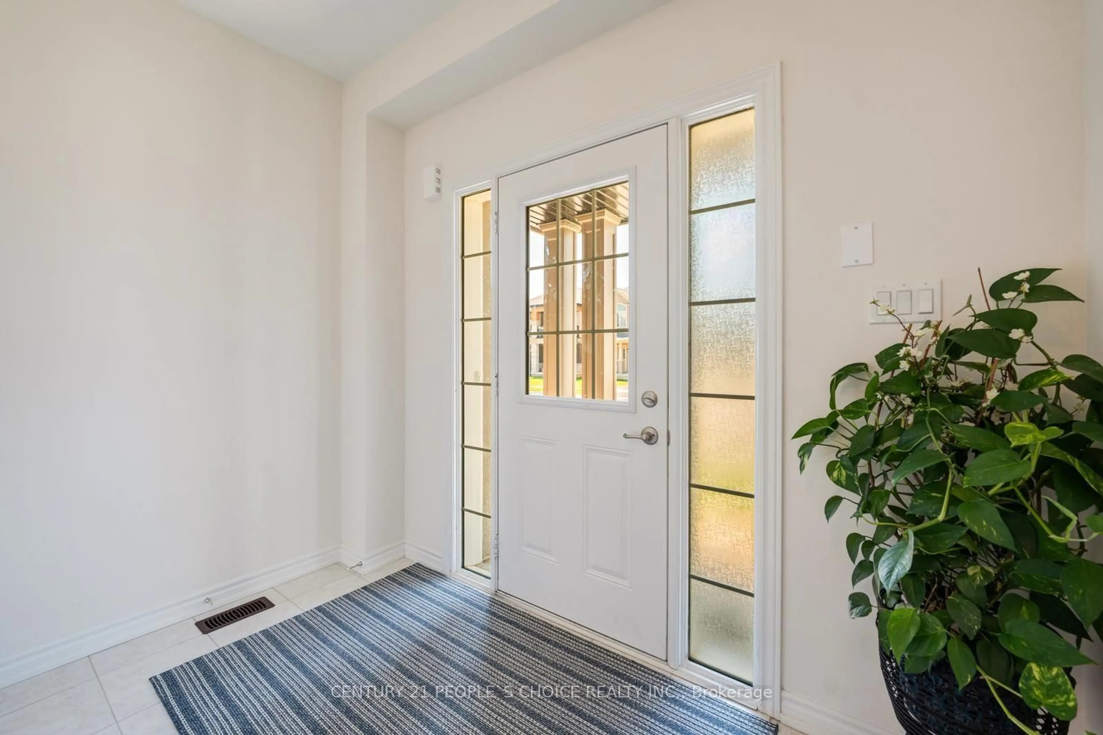 Indoor entryway for 8 Ingalls Ave, Brantford Ontario N3V 0B7