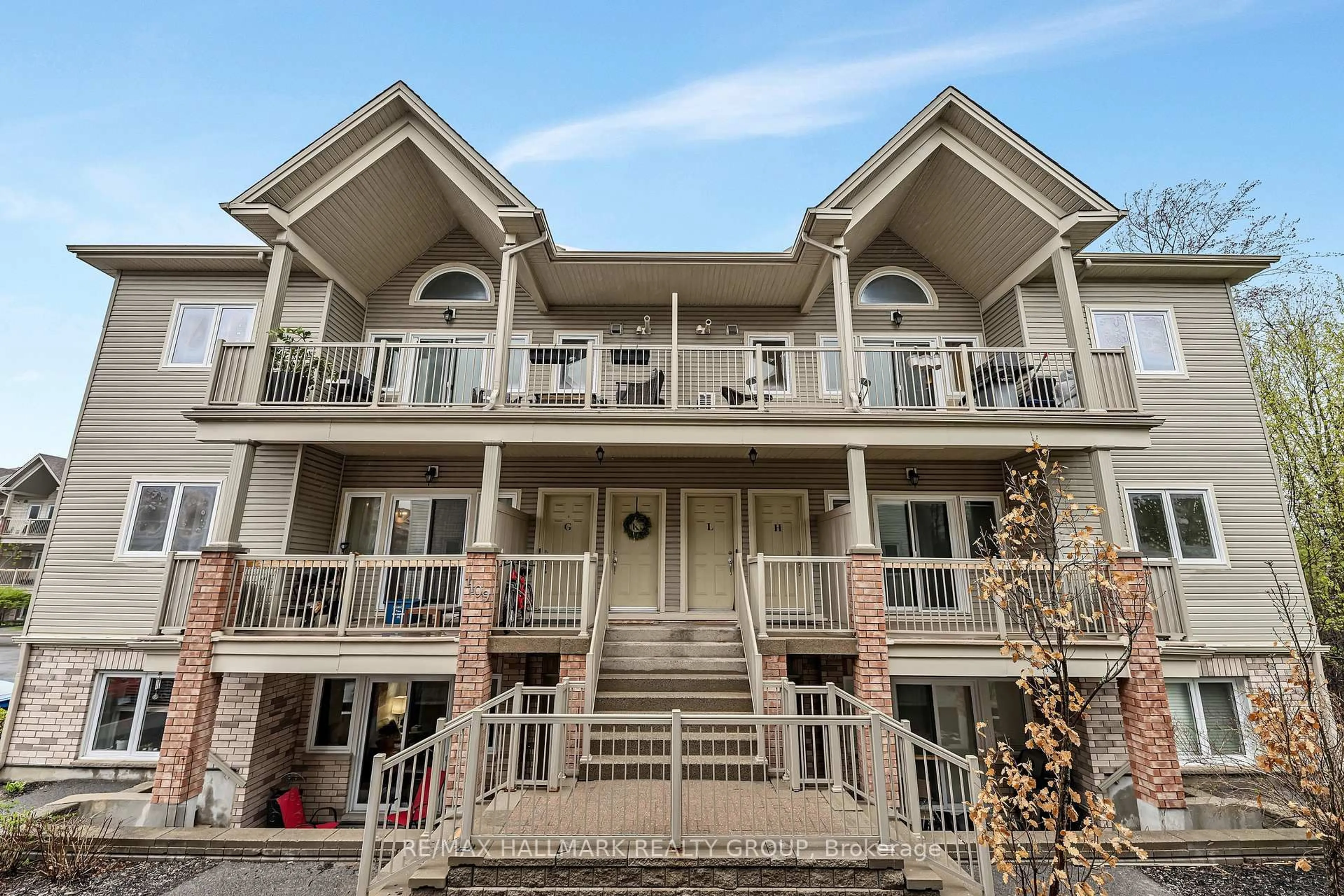 Home with vinyl exterior material, unknown for 1109 Stittsville Main St #L, Stittsville Ontario K2S 0C8