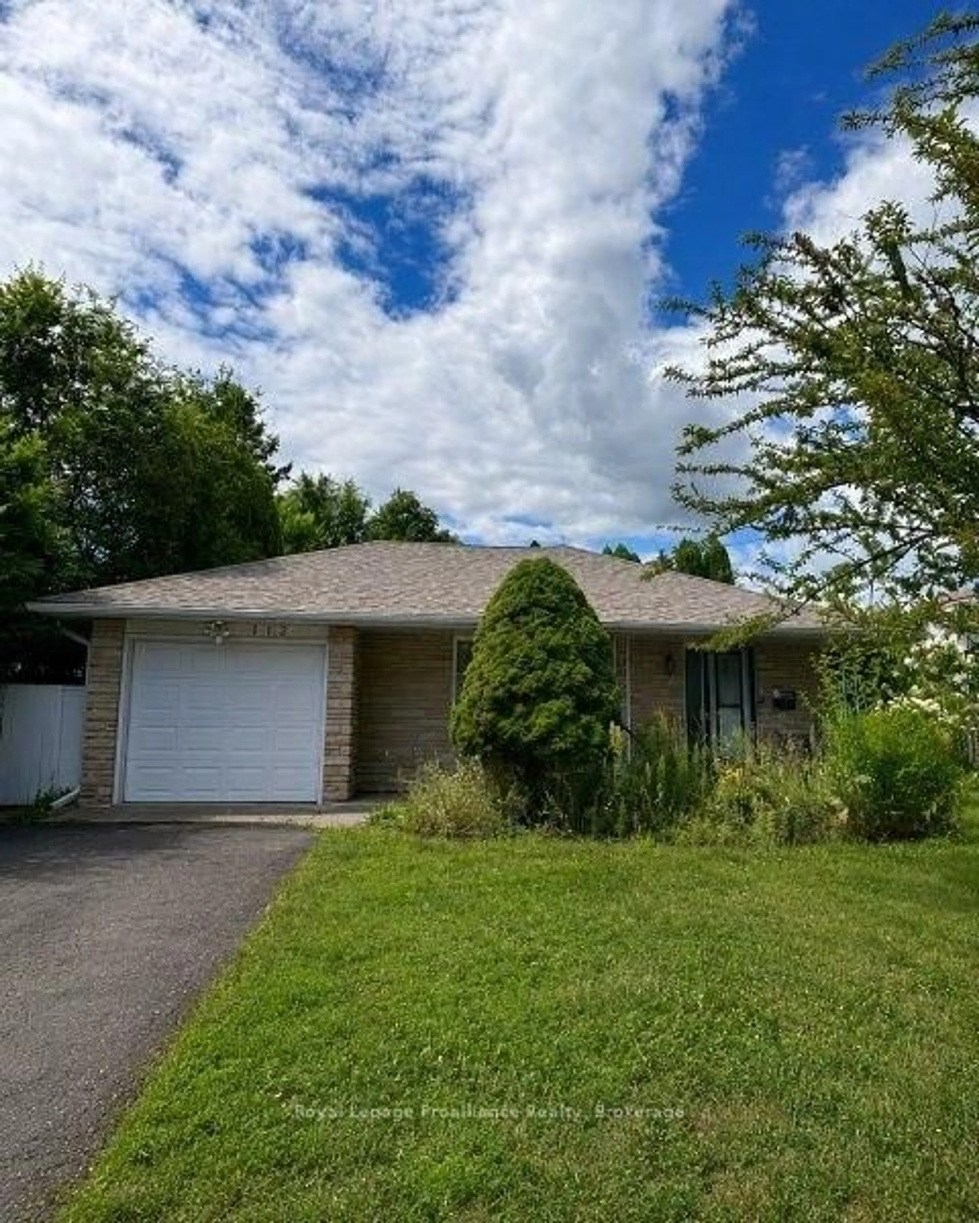 Unknown for 112 Sidney St, Belleville Ontario K8P 3Y9