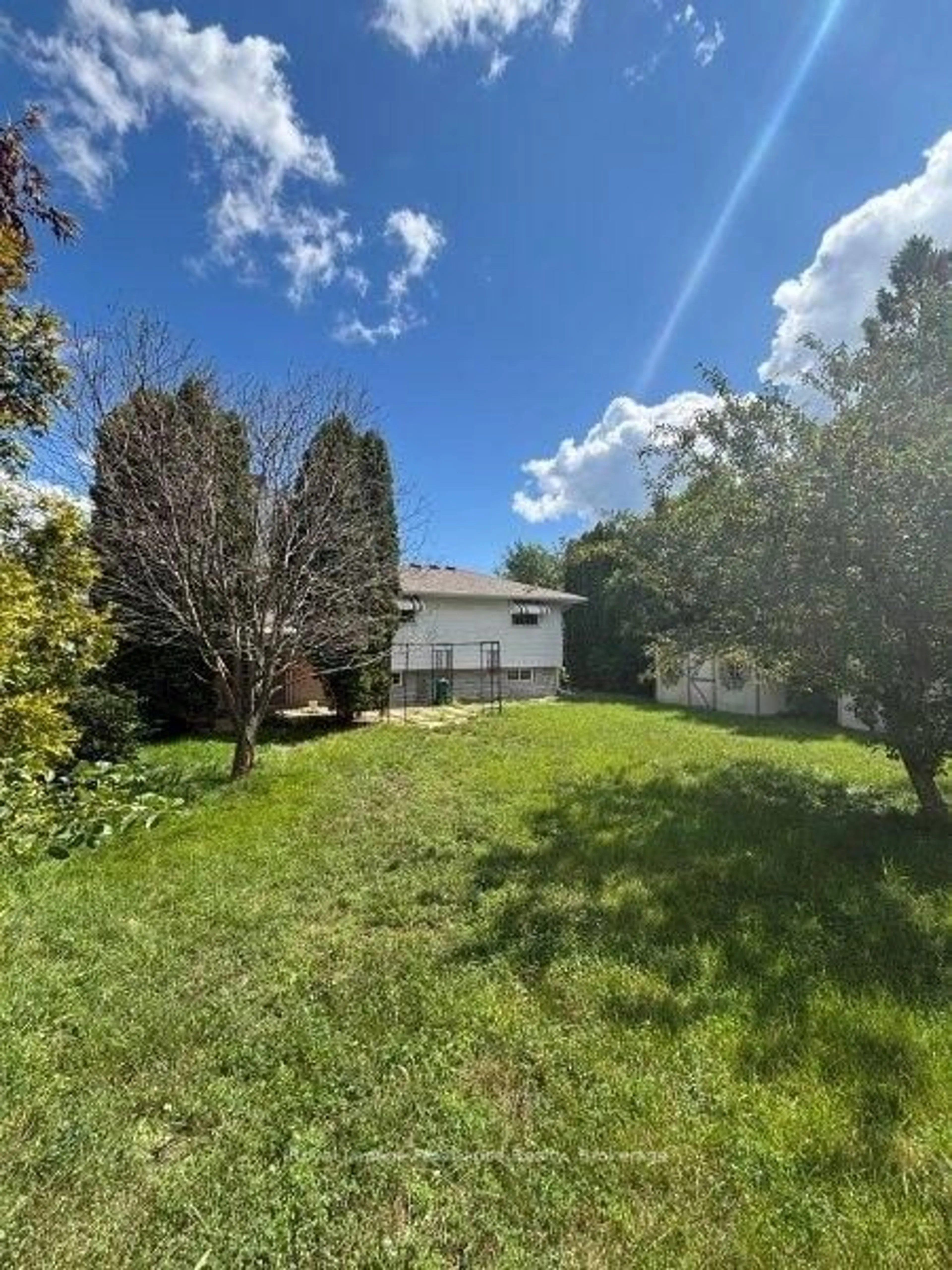 A pic from outside/outdoor area/front of a property/back of a property/a pic from drone, unknown for 112 Sidney St, Belleville Ontario K8P 3Y9