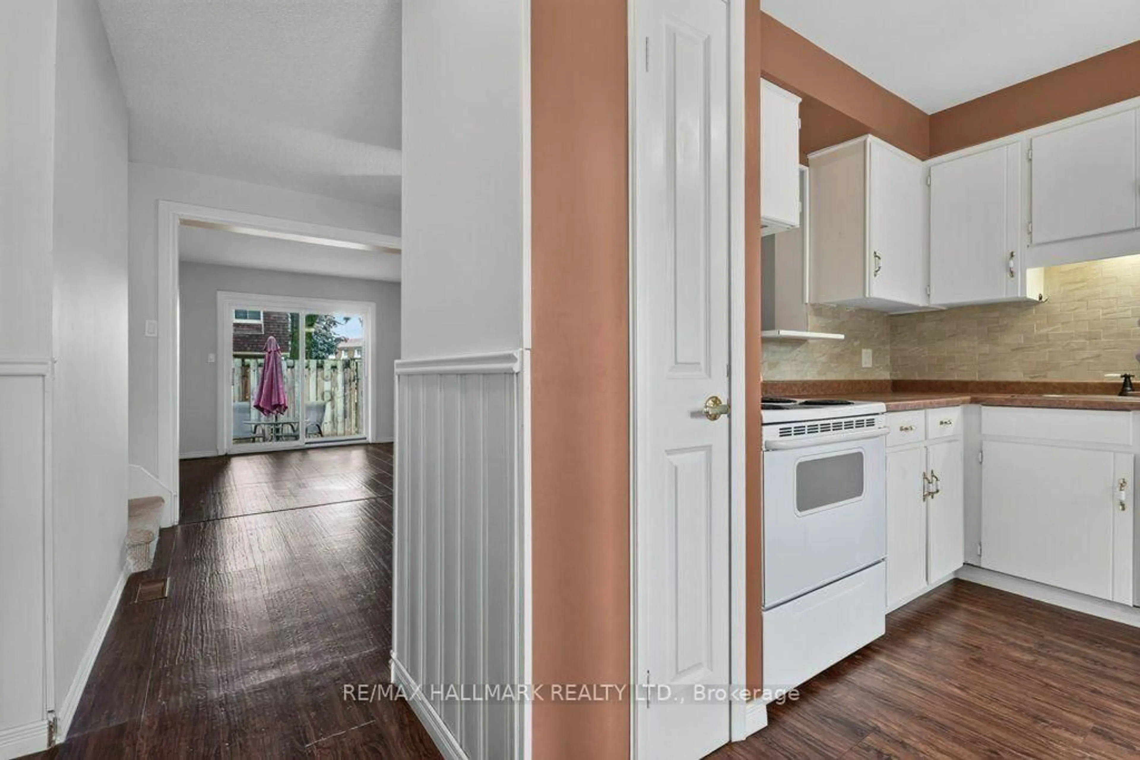Open concept kitchen, unknown for 75 Ventura Dr #1, St. Catharines Ontario L2R 7J7