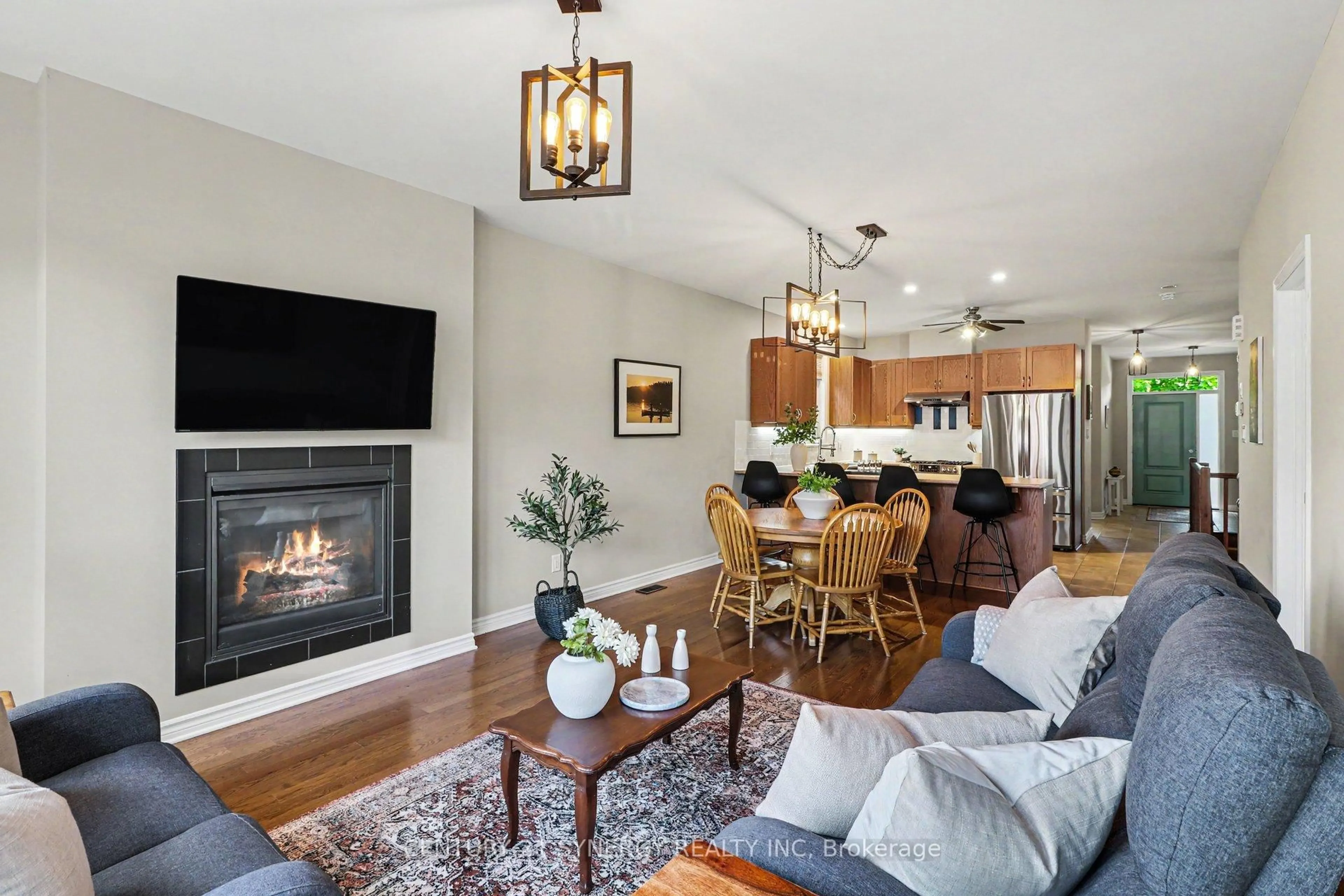 Living room with furniture, unknown for 129 Boxcar Cres, Russell Ontario K4R 0C4