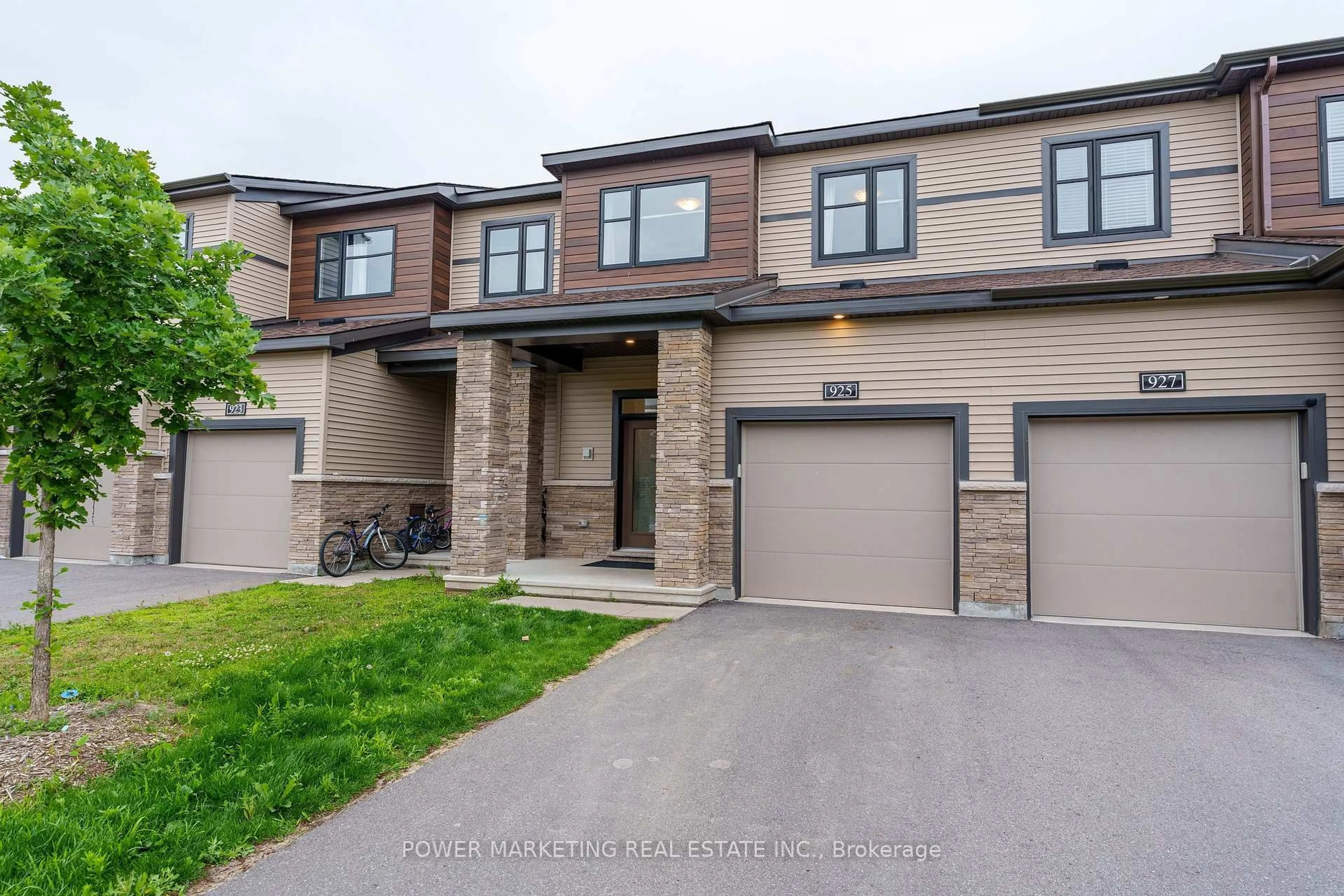 Home with brick exterior material, street for 925 Athenry Crt, Ottawa Ontario K2J 7C9