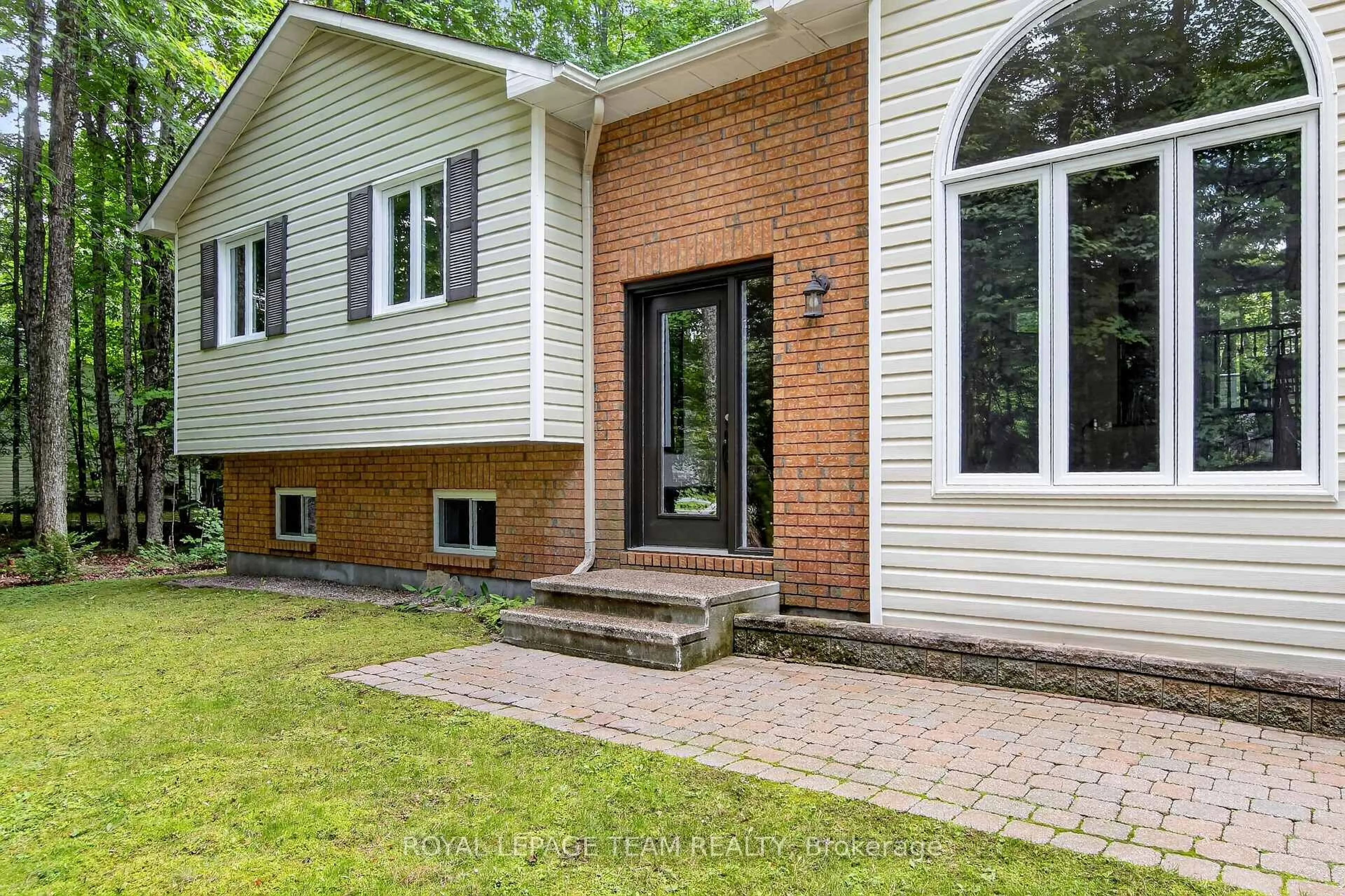Home with brick exterior material, street for 126 MOCKINGBIRD Lane, Ashton Ontario K0A 1B0