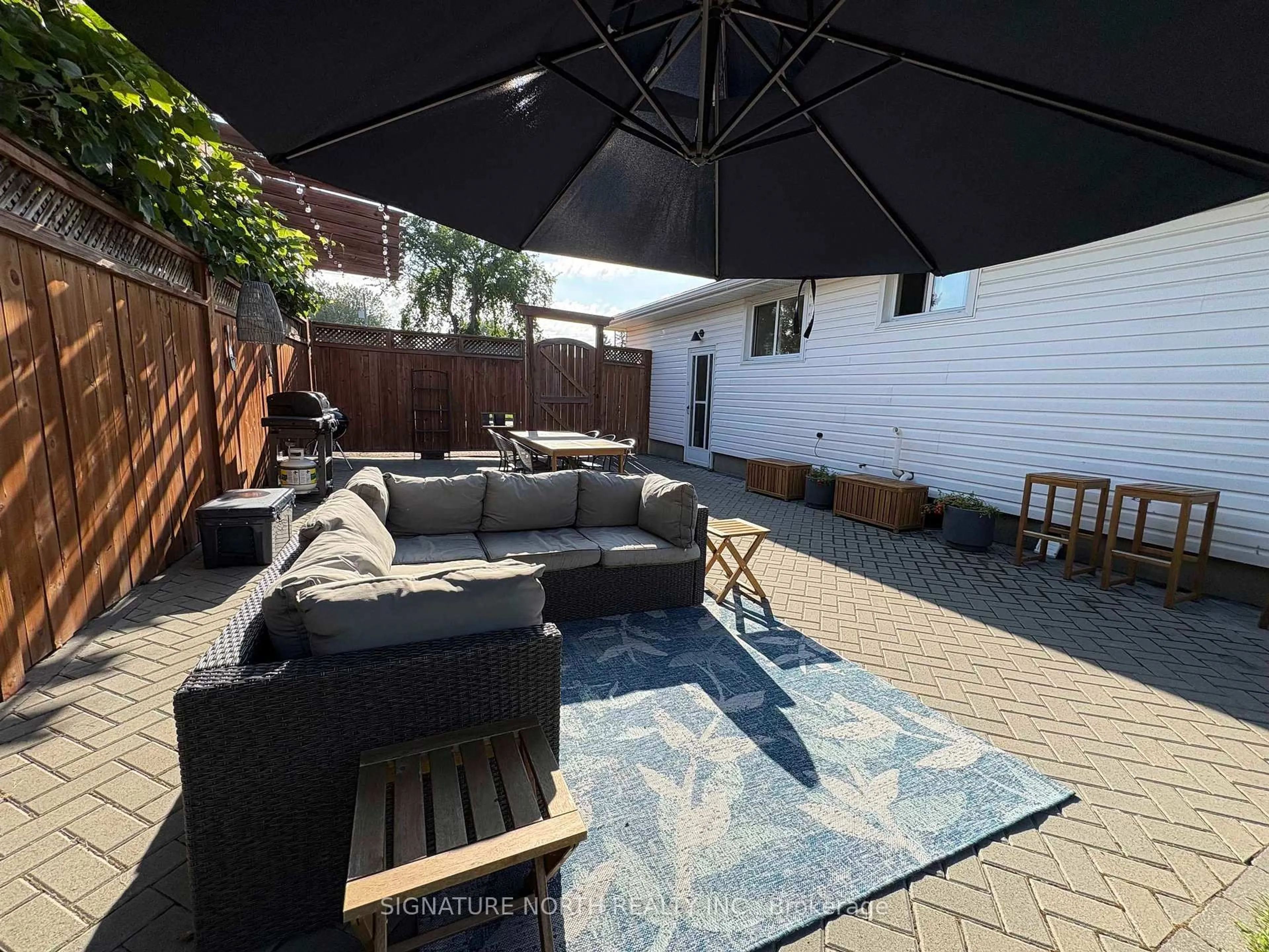 Patio, street for 343 Sillesdale Cres, Thunder Bay Ontario P7C 1S9