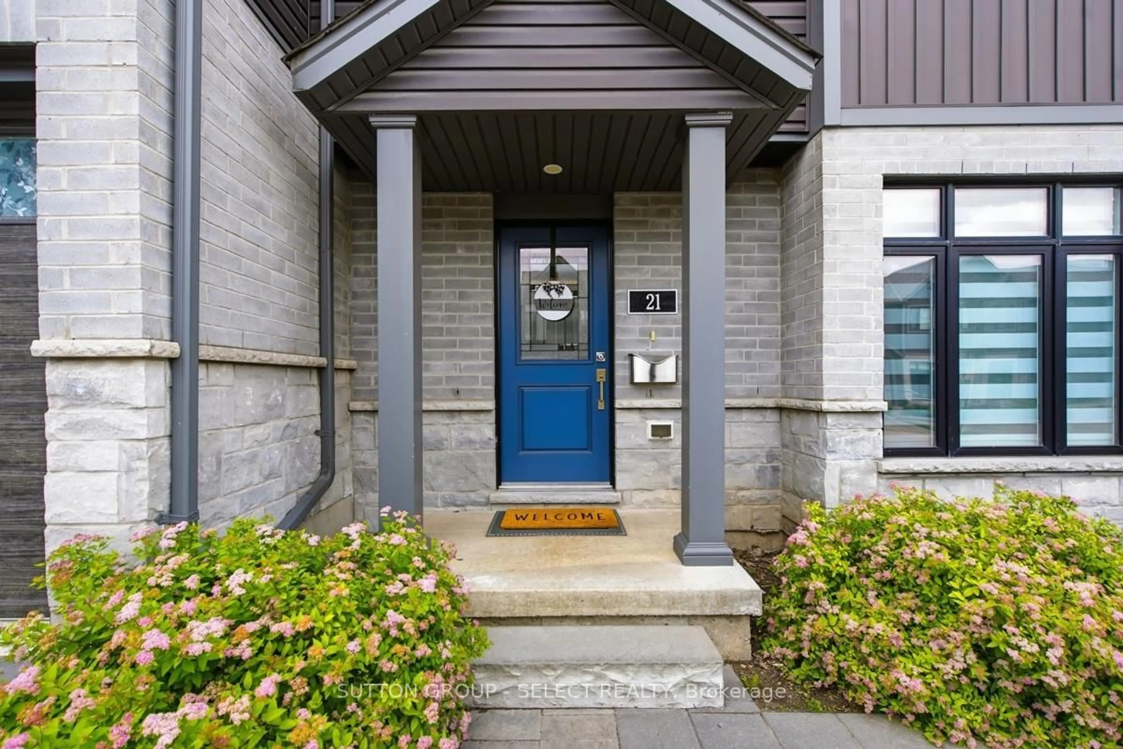 Indoor entryway for 1110 Meadowlark Rdge #21, London South Ontario N6M 0H4