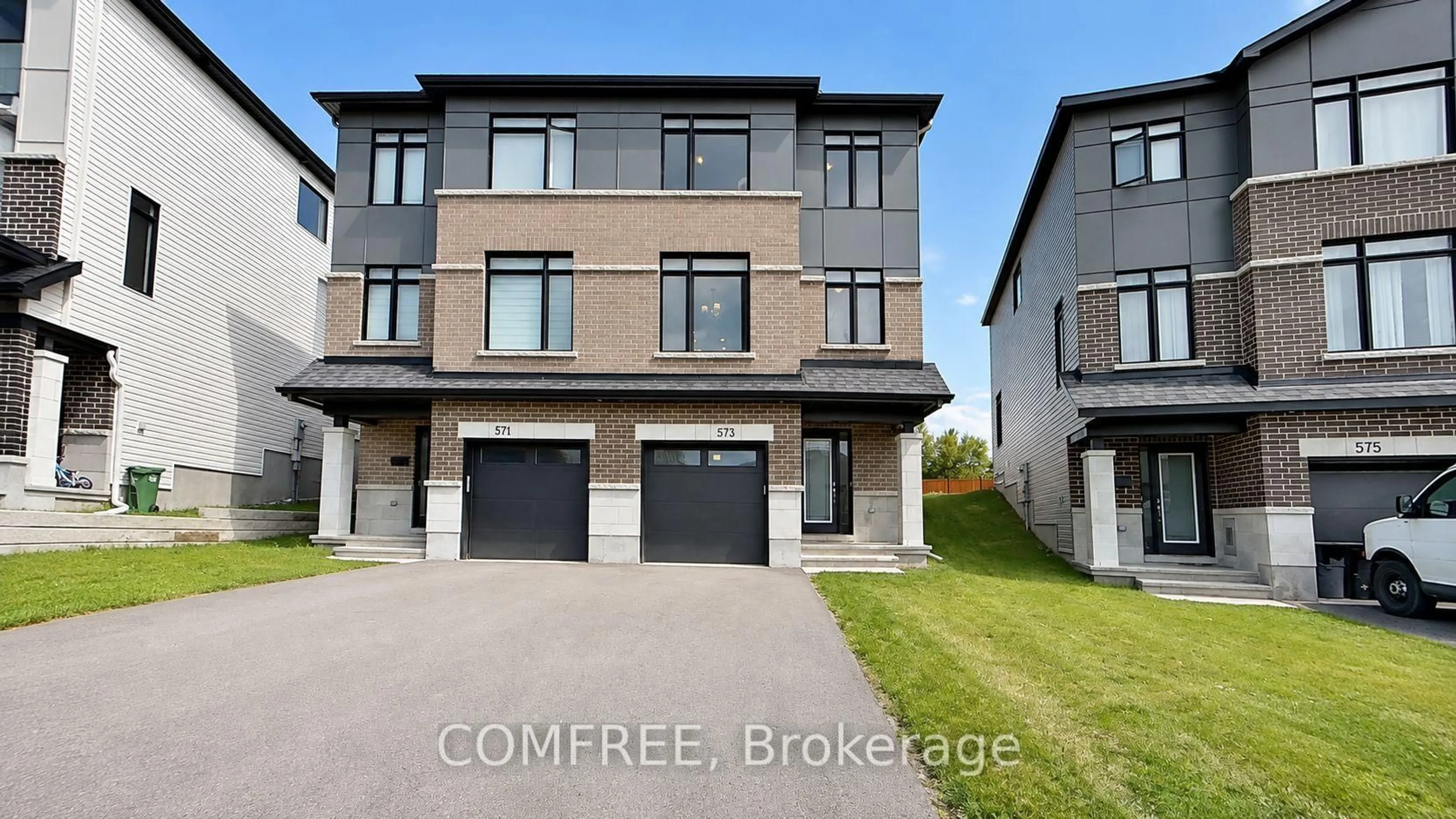 Home with brick exterior material, street for 573 Knotridge St, Ottawa Ontario K1W 0M2
