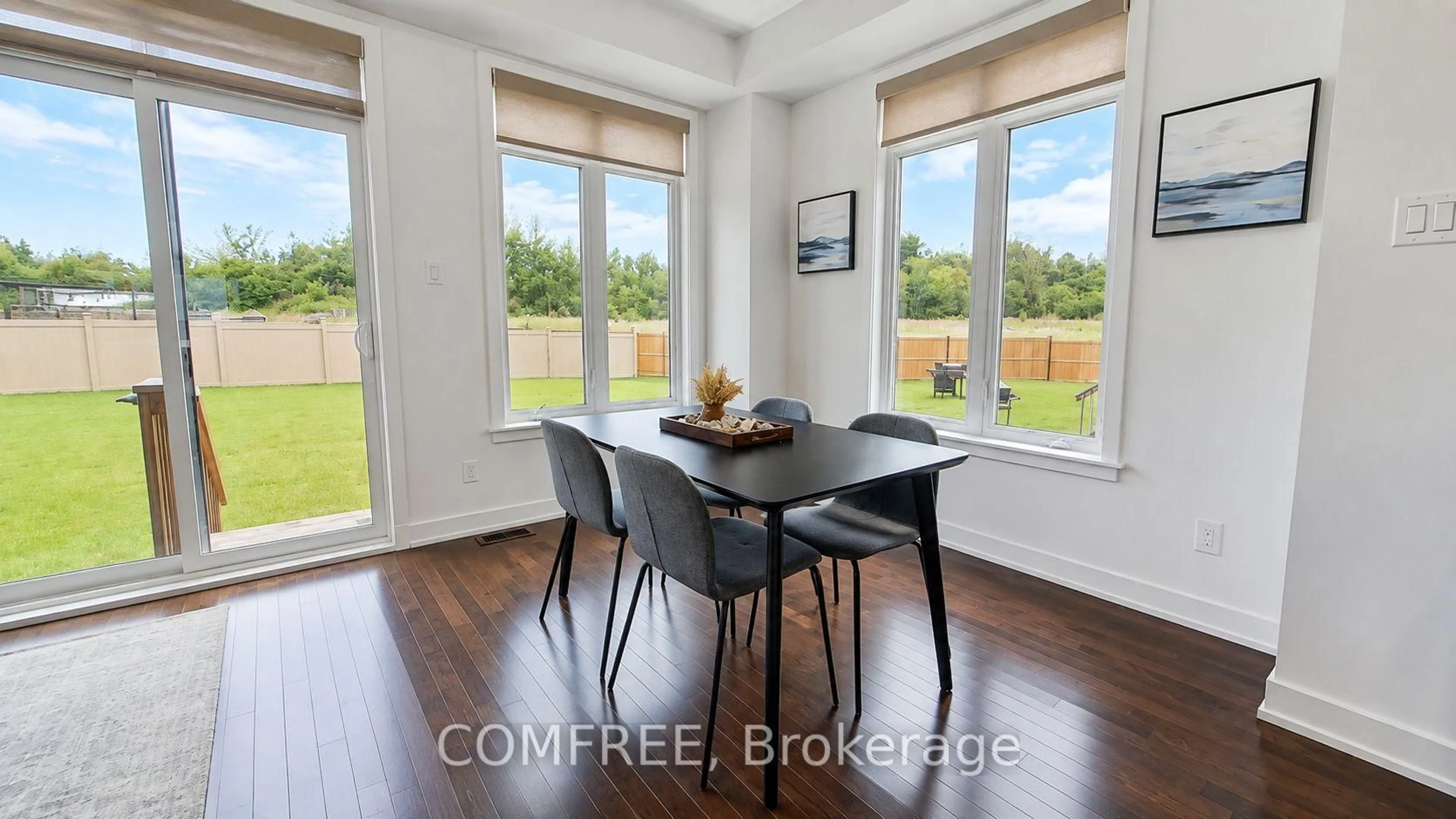 Dining room, wood/laminate floor for 573 Knotridge St, Ottawa Ontario K1W 0M2