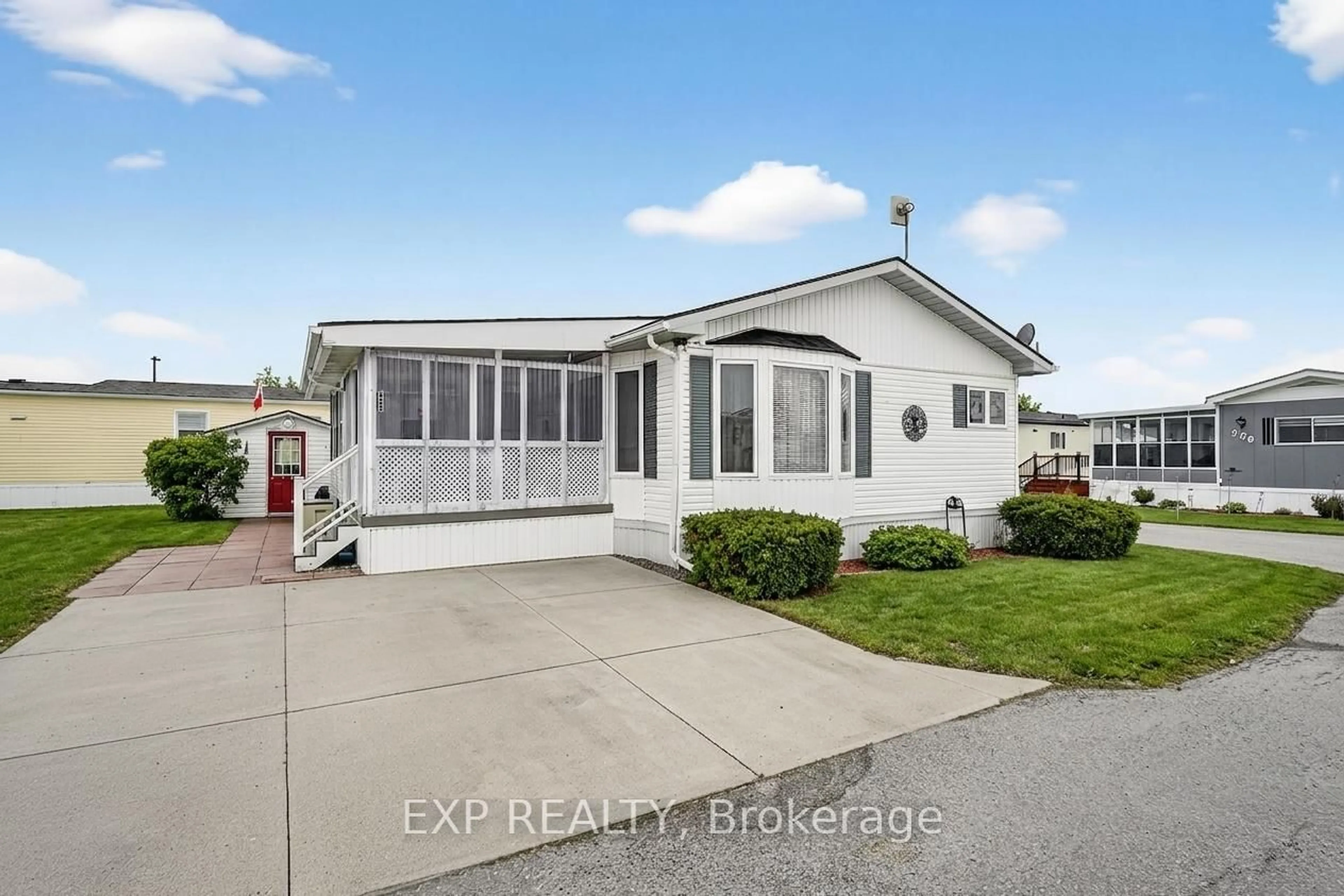 Home with vinyl exterior material, street for 3033 Townline Rd #308, Fort Erie Ontario L0S 1S1