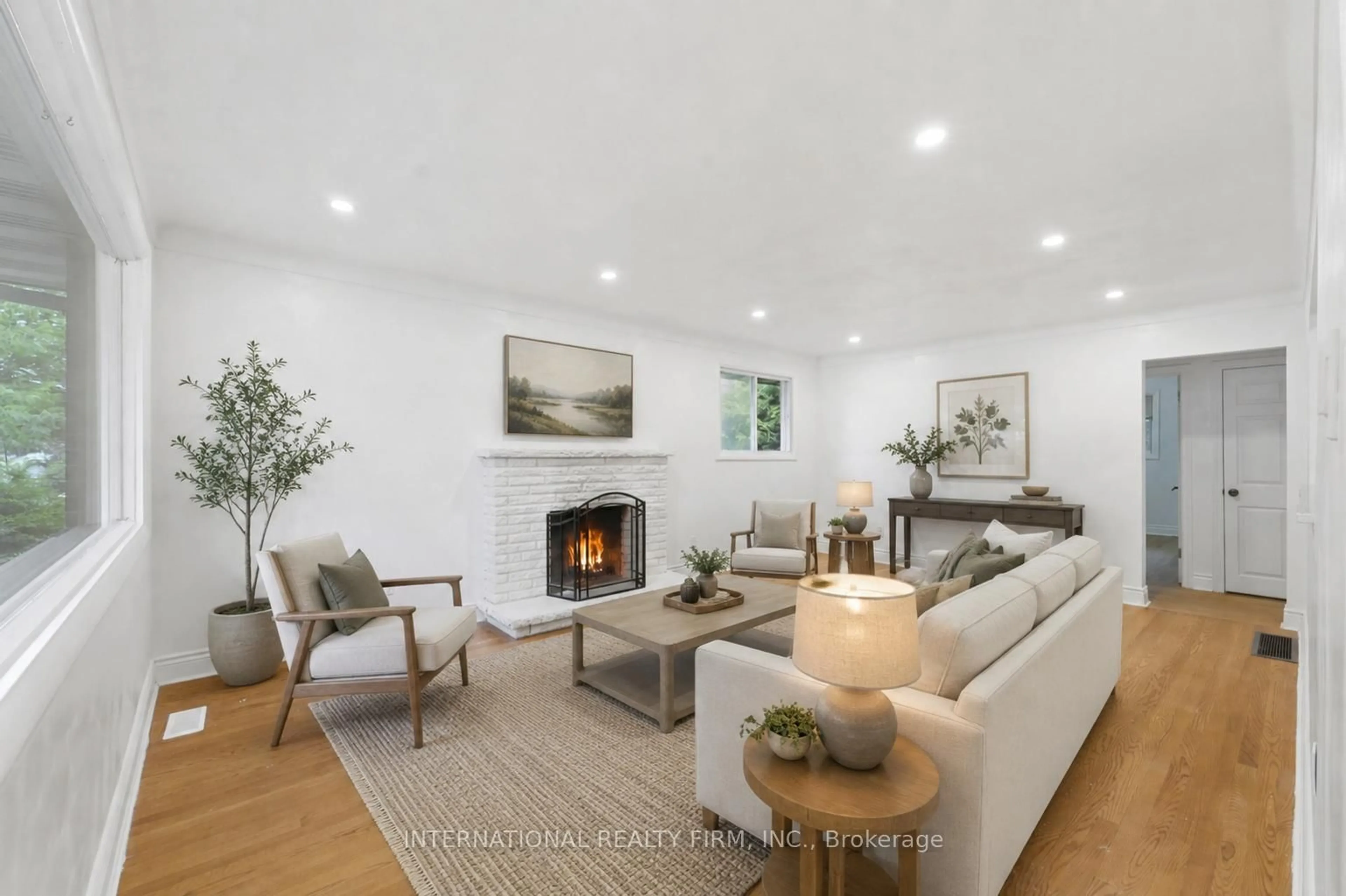 Living room with furniture, unknown for 1213 ERINDALE Dr, Ottawa Ontario K2C 2G2