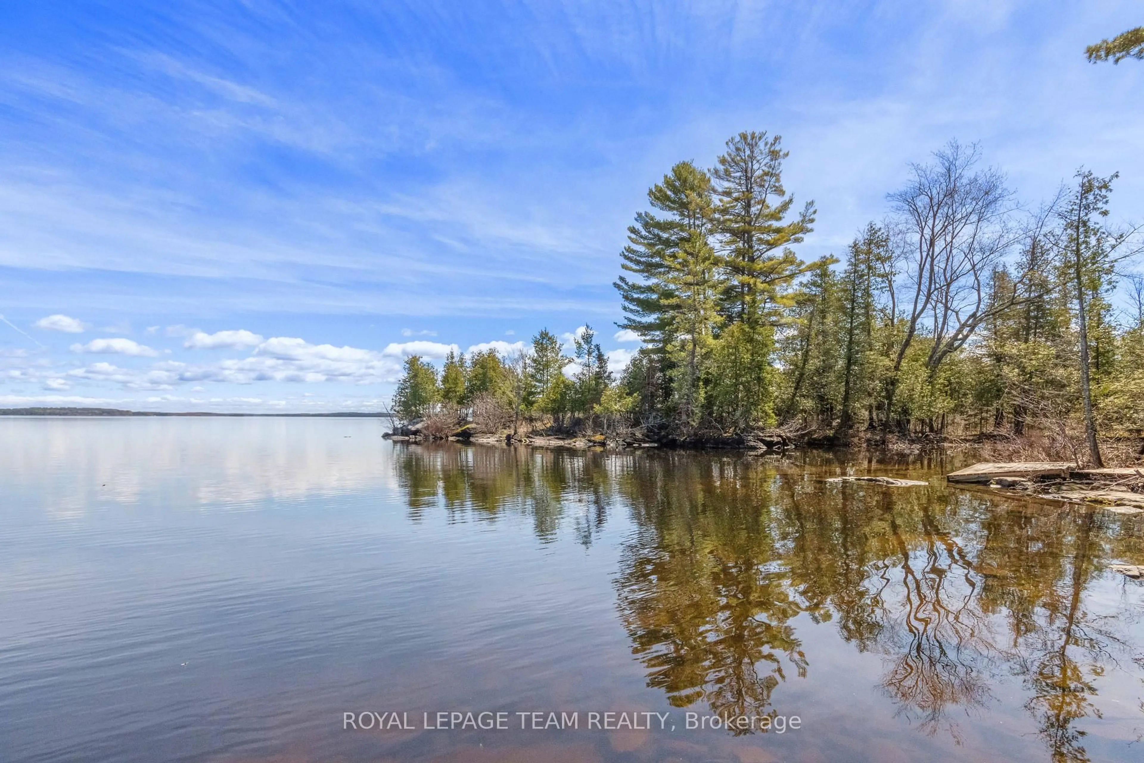 Blurry image for 204B Hawkins Dr, Killaloe Ontario K0J 2A0