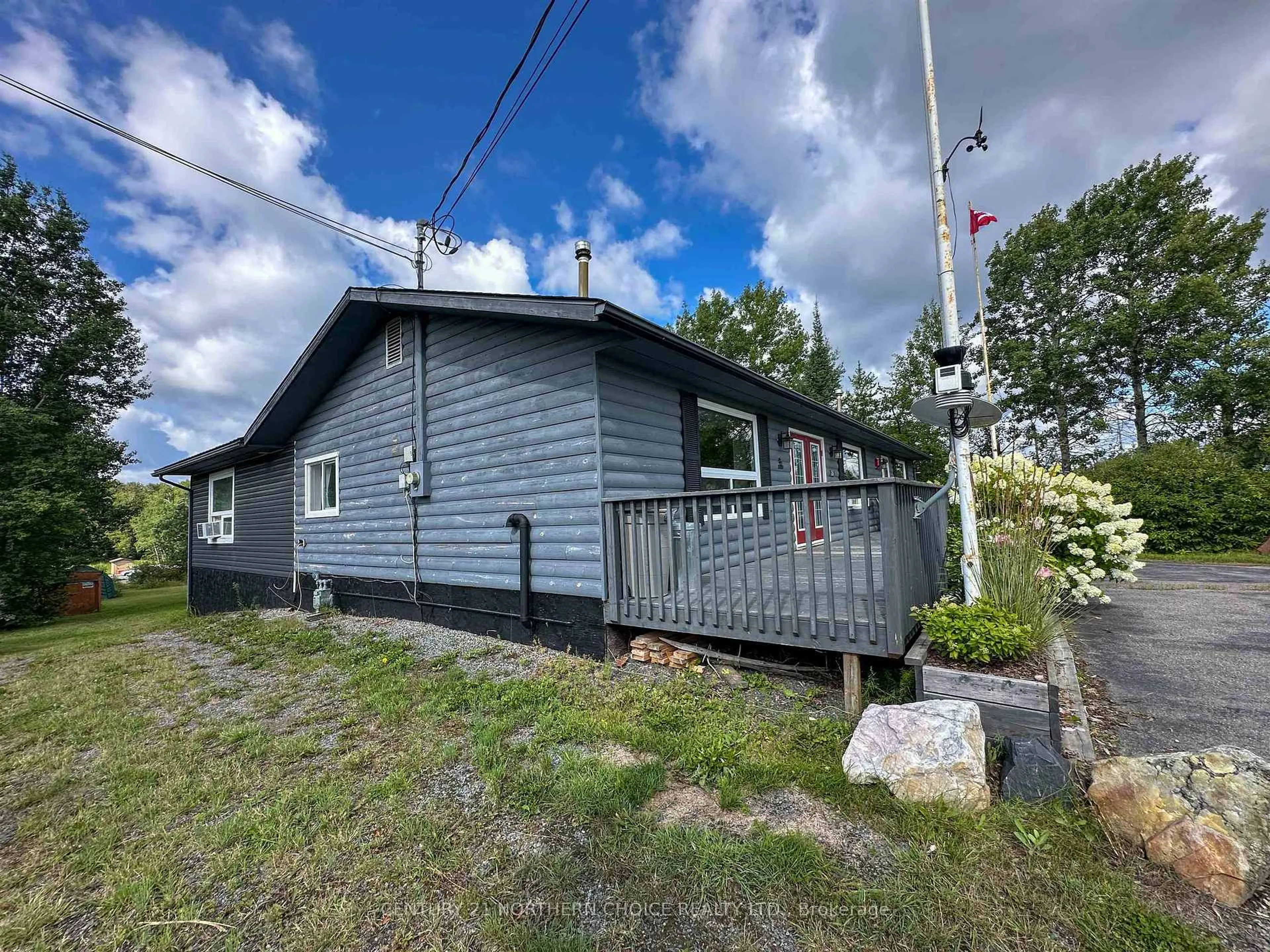 A pic from outside/outdoor area/front of a property/back of a property/a pic from drone, building for 1261 Highway 105, Ear Falls Ontario P0V 1T0