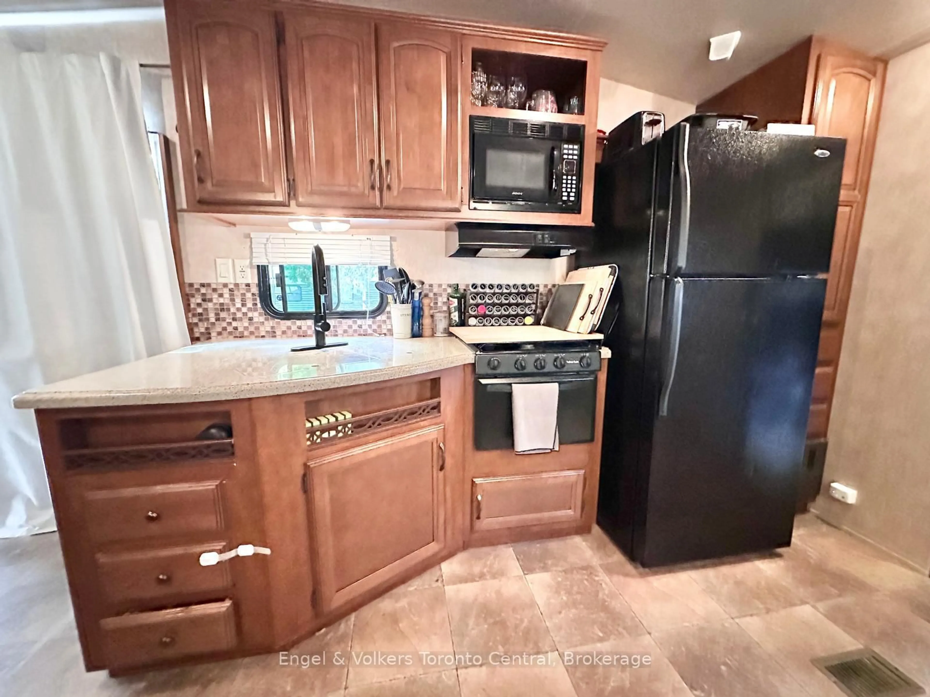 Standard kitchen, unknown for 7489 SIDEROAD 5 E #S 8, Wellington North Ontario N0G 2L0