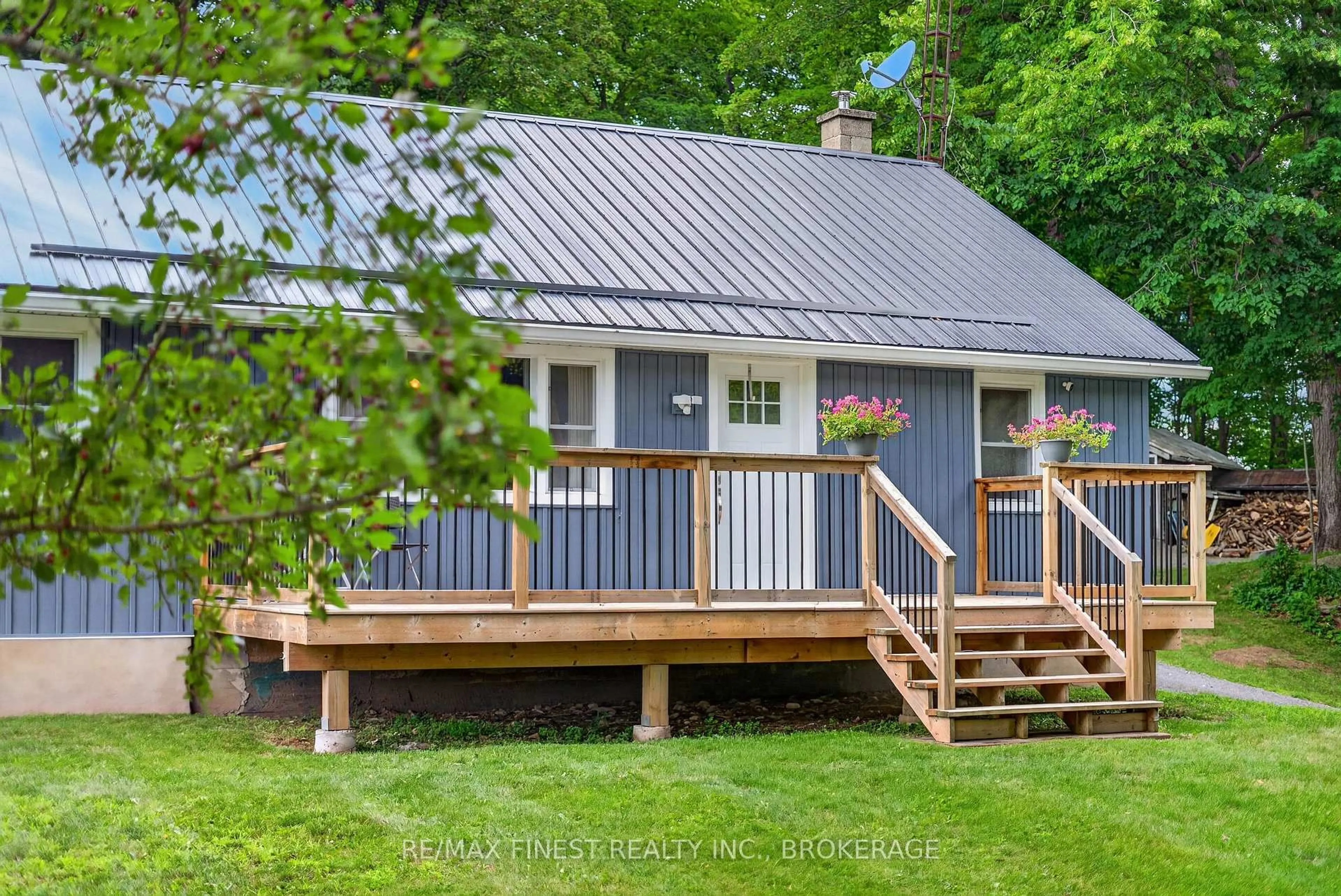 Unknown for 6213 Perth Rd, Perth Road Ontario K0H 2L0