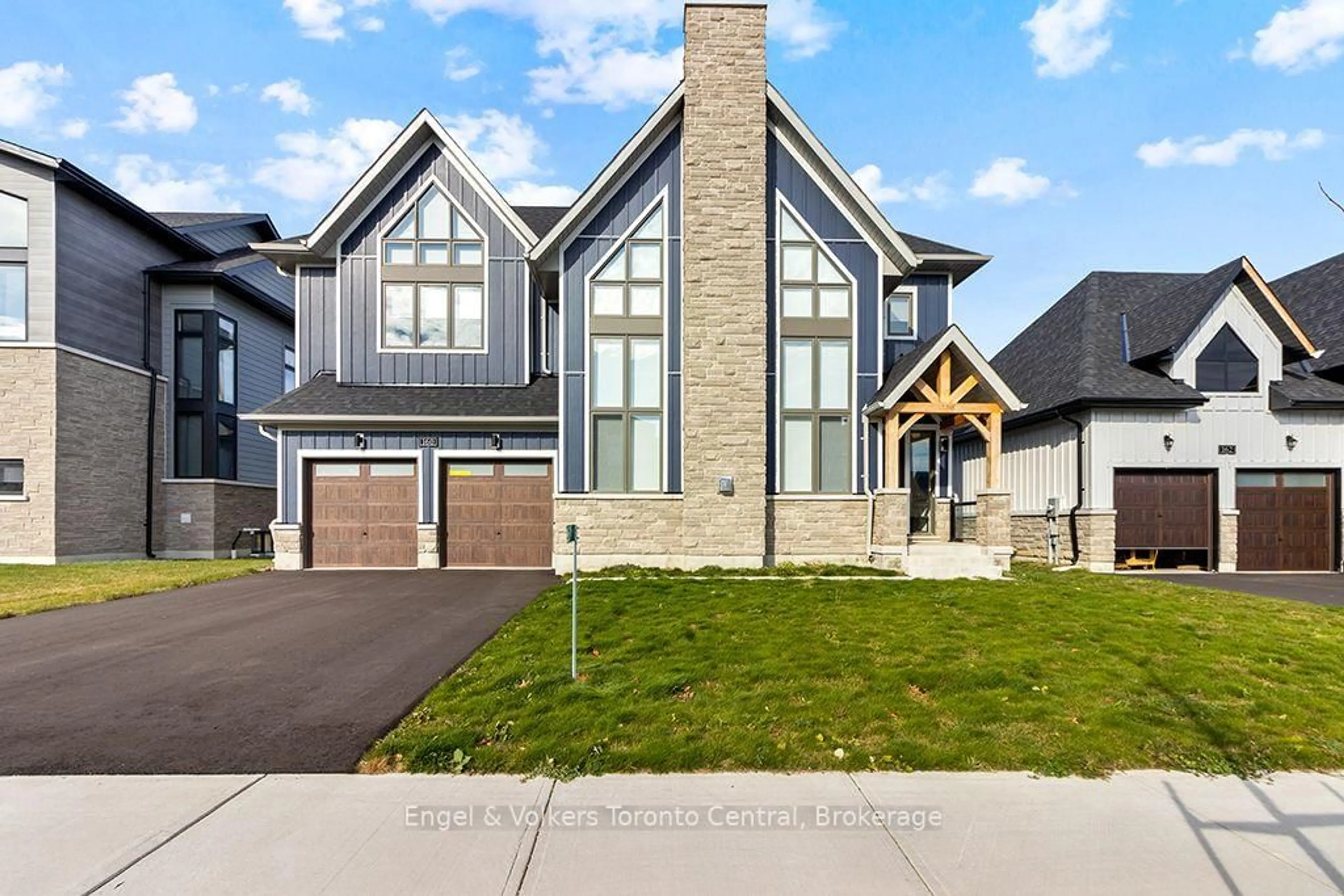 Home with brick exterior material, mountain view for 160 SPRINGSIDE Cres, Blue Mountains Ontario L9Y 5L3