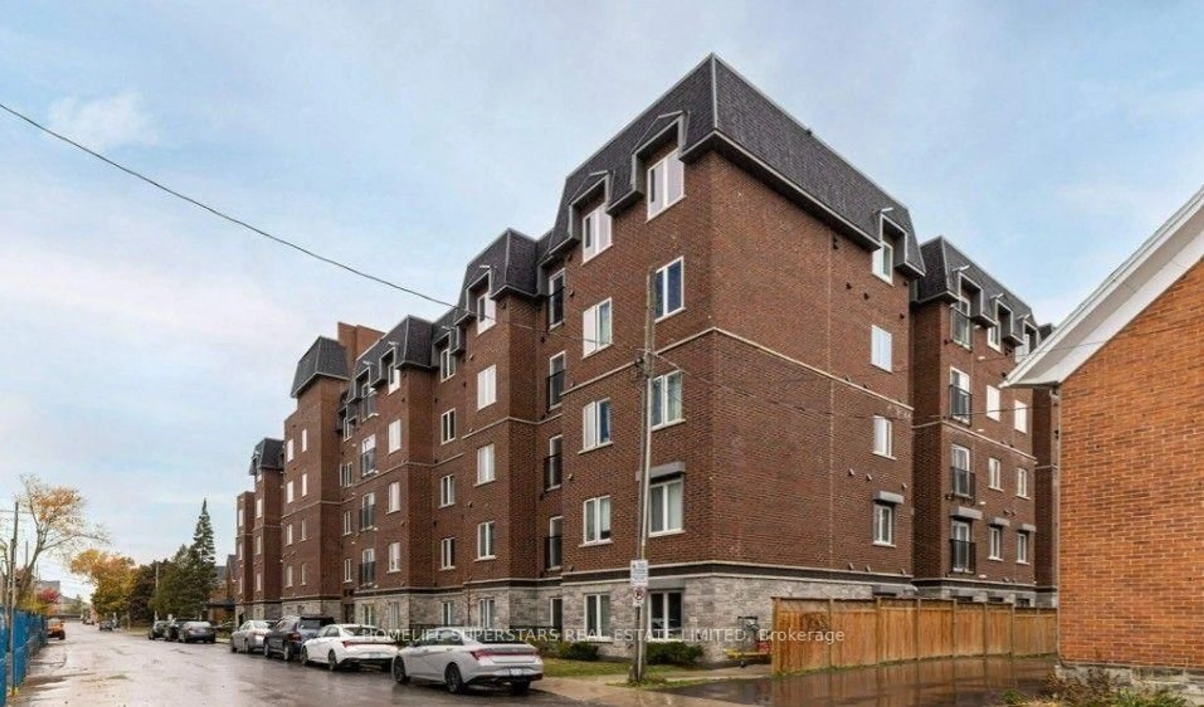 Patio, building for 501 Frontenac St #312, Kingston Ontario K7K 4L9