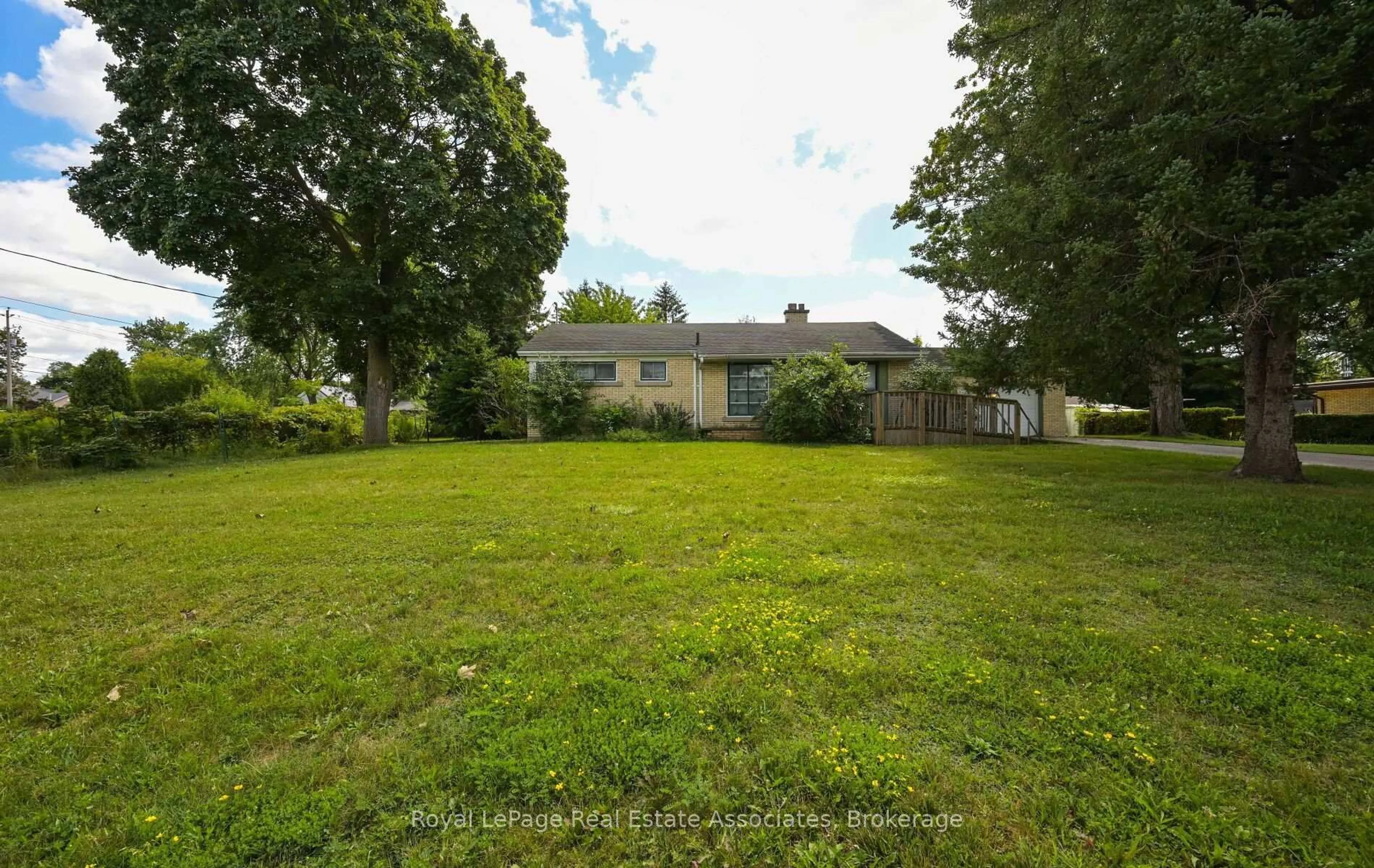A pic from outside/outdoor area/front of a property/back of a property/a pic from drone, unknown for 27 Rothsay Ave, Kitchener Ontario N2B 3A2