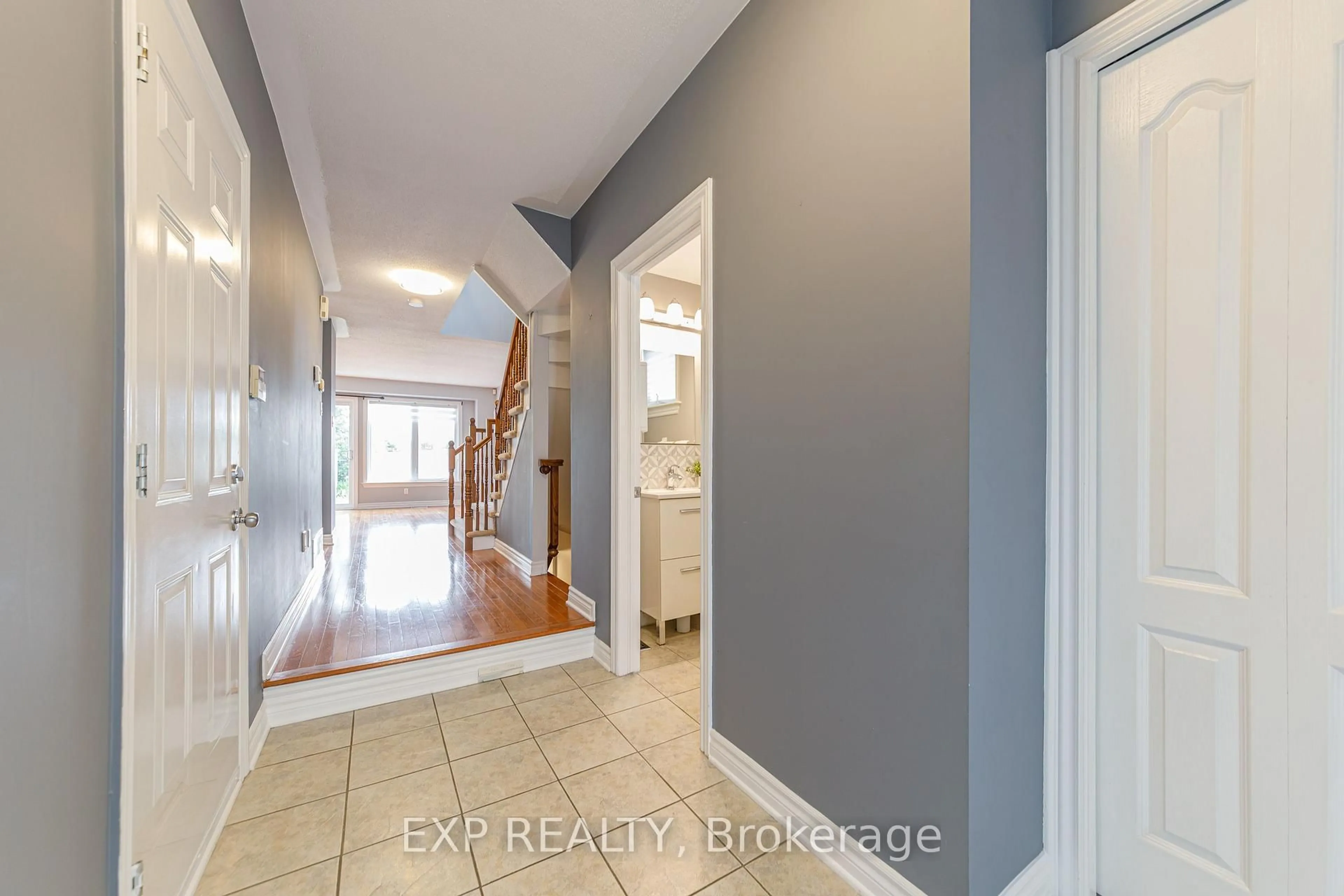 Indoor entryway for 4220 Kelly Farm Dr, Ottawa Ontario K1T 0A5