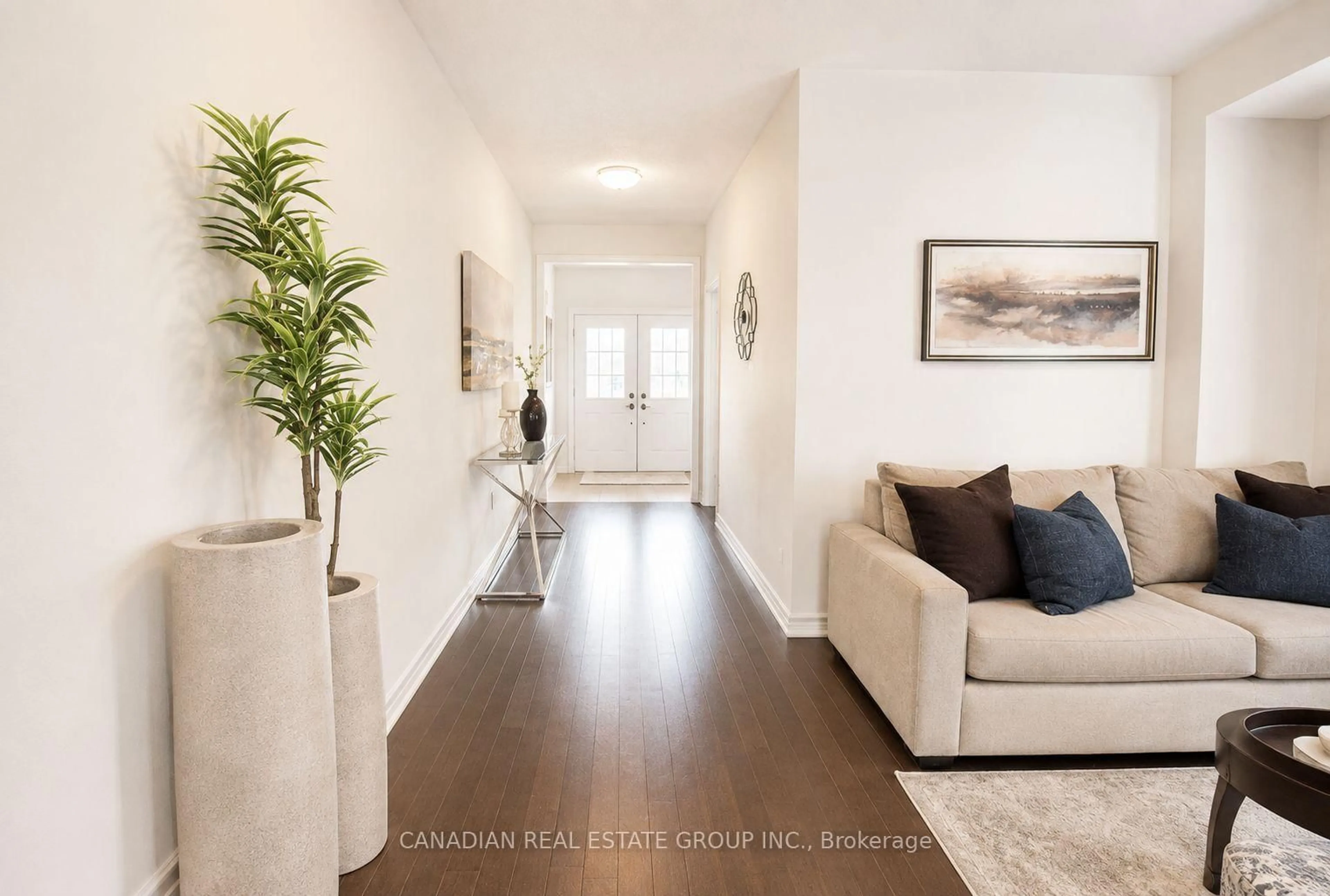 Indoor entryway for 442 Vandusen Ave, Southgate Ontario N0C 1B0