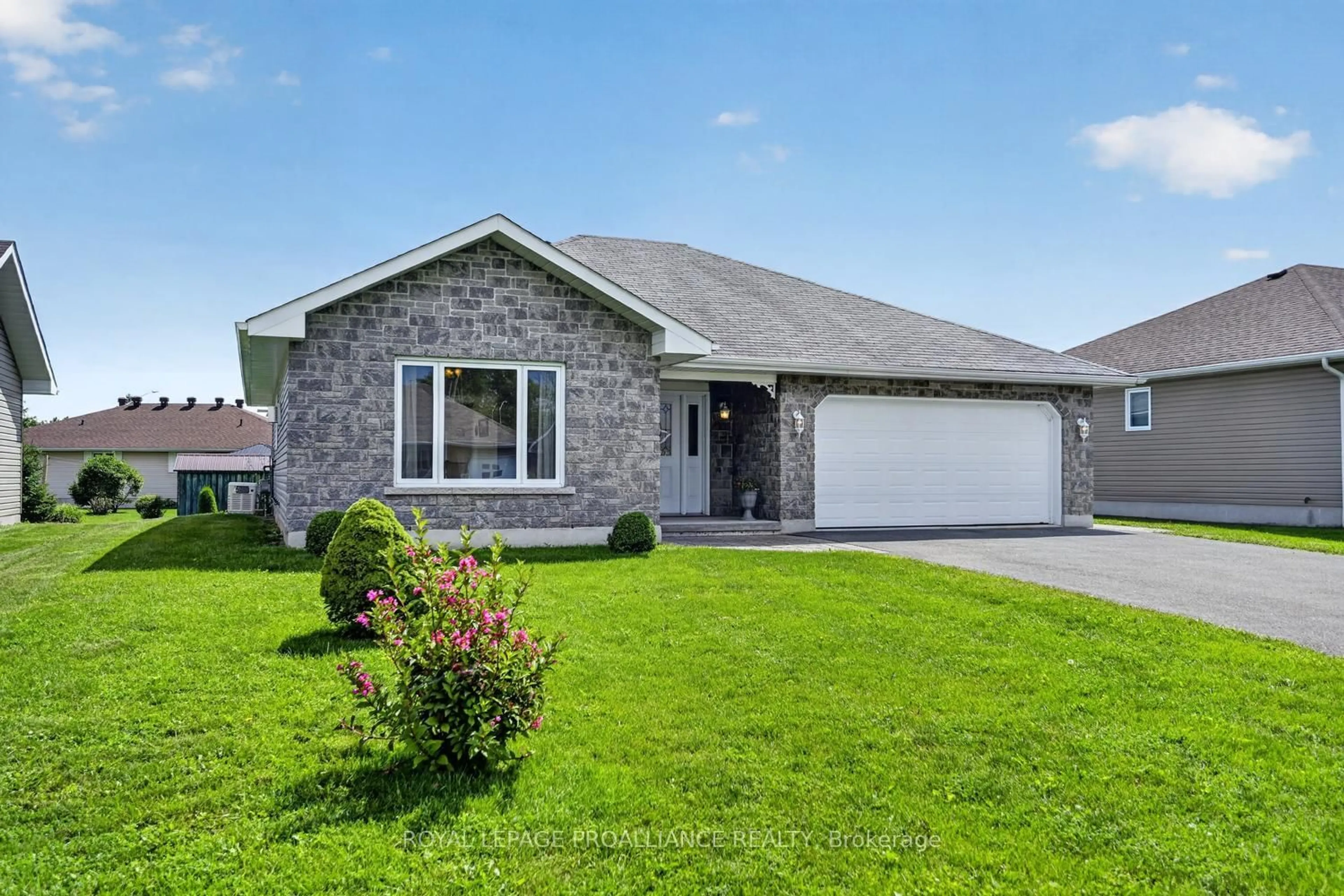 Home with brick exterior material, street for 10726 West End Terr, South Dundas Ontario K0E 1K0