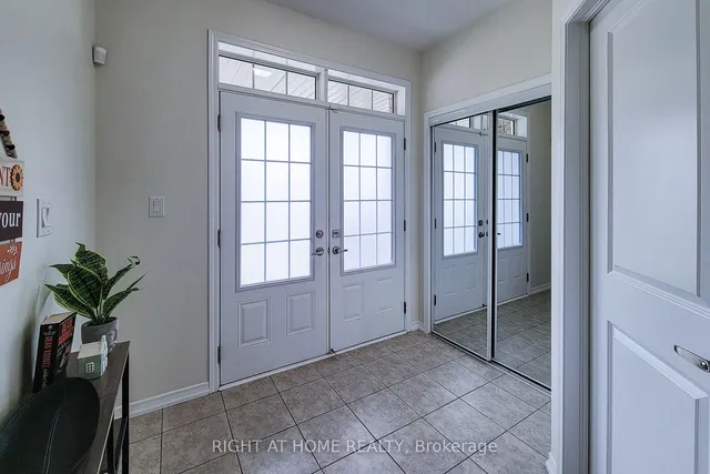 11 Esther Cres, Thorold 4
