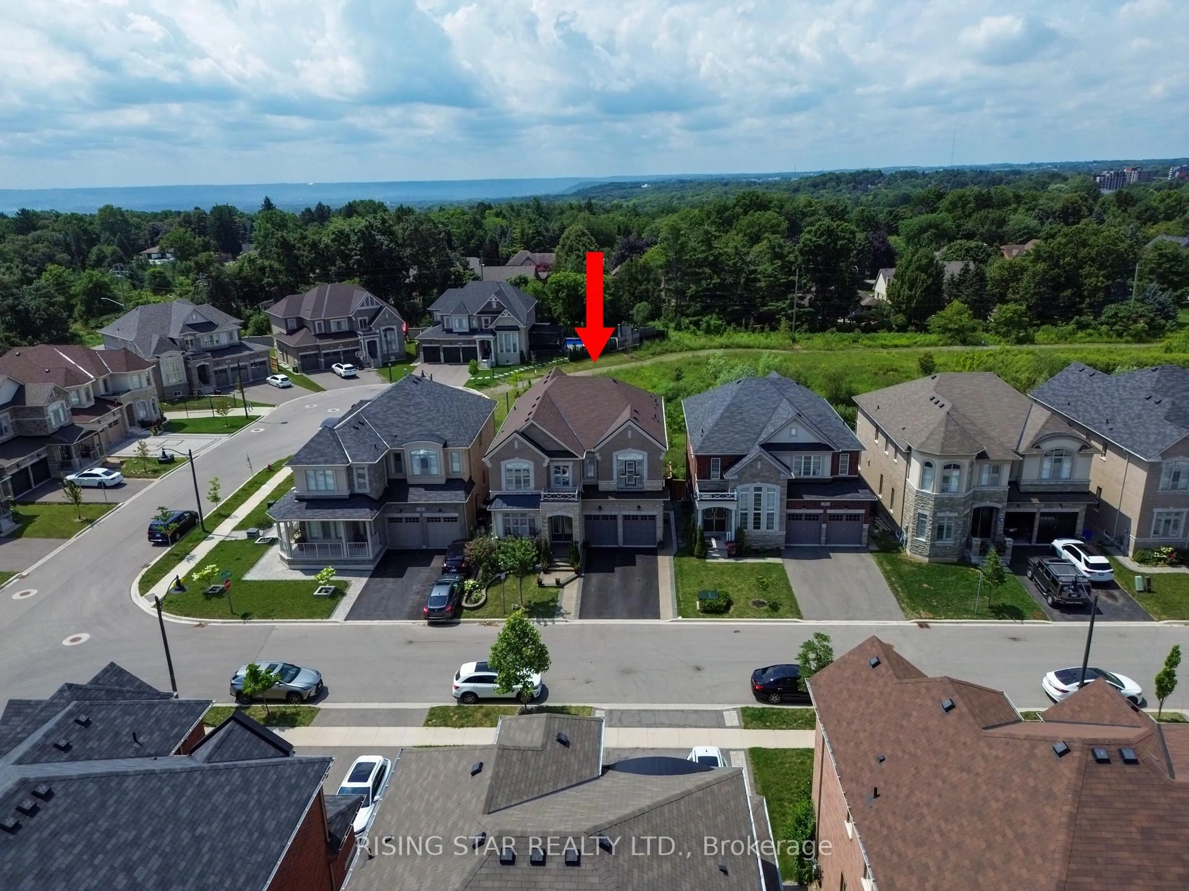 A pic from outside/outdoor area/front of a property/back of a property/a pic from drone, water/lake/river/ocean view for 60 Golden Hawk Dr, Hamilton Ontario L8B 1W9