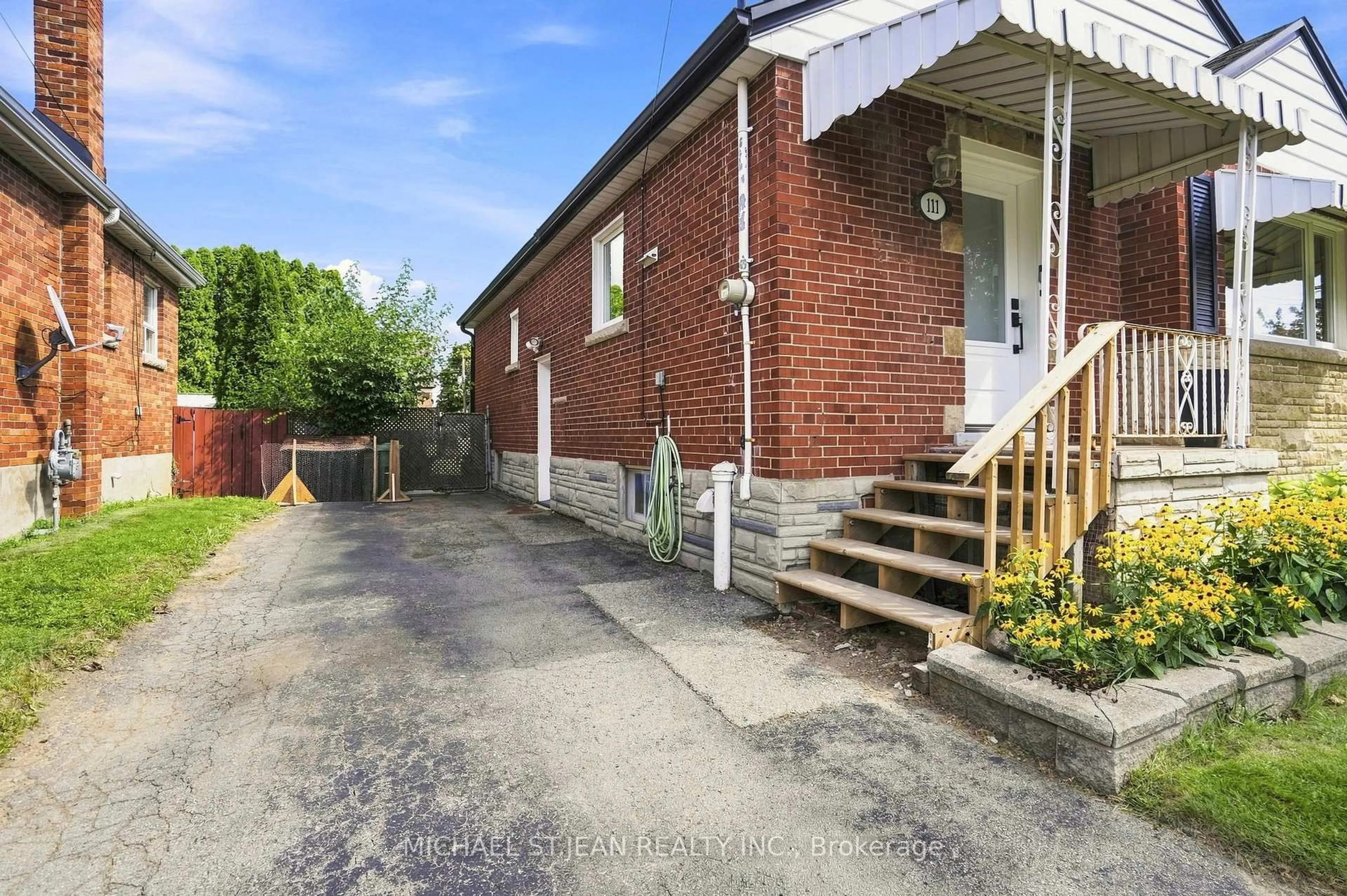 Unknown for 111 Sharon Ave, Hamilton Ontario L8T 1E4