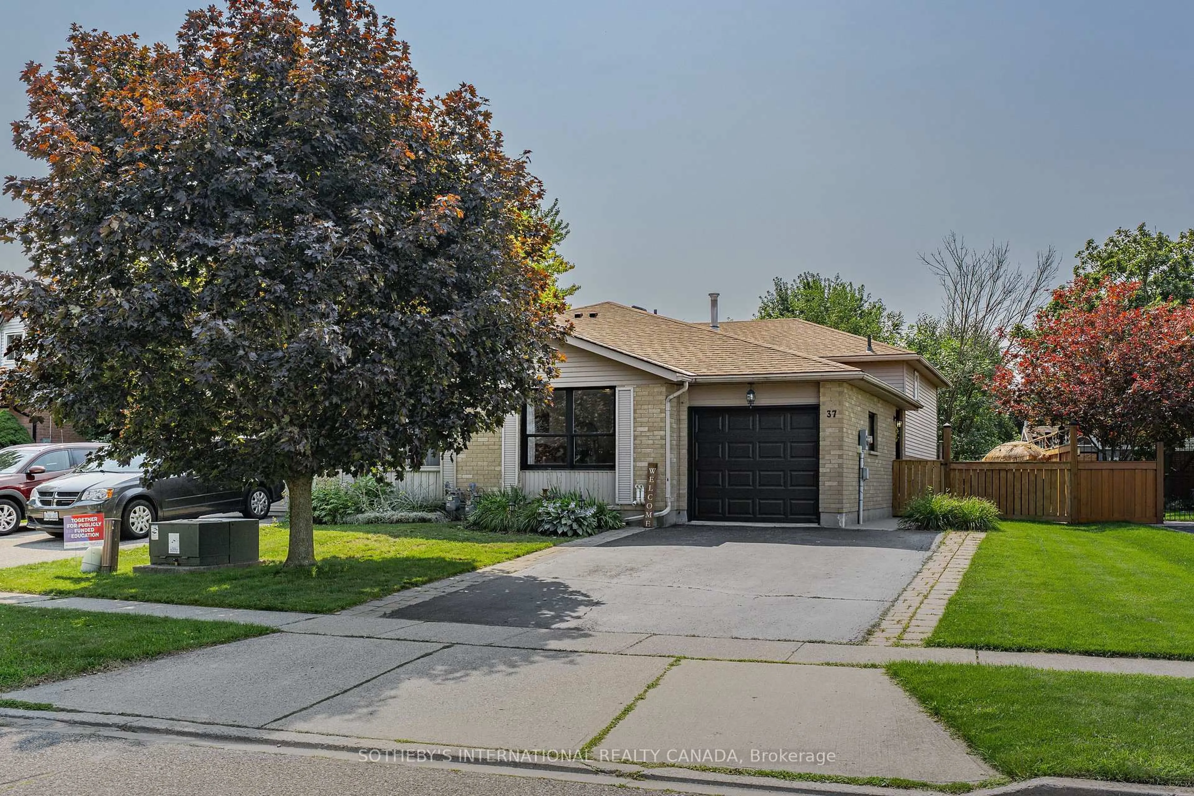 Home with brick exterior material, street for 37 Sandalwood Dr, Cambridge Ontario N1P 1A9