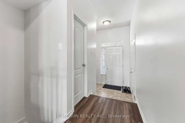 230 Badgeley Ave, Ottawa 3