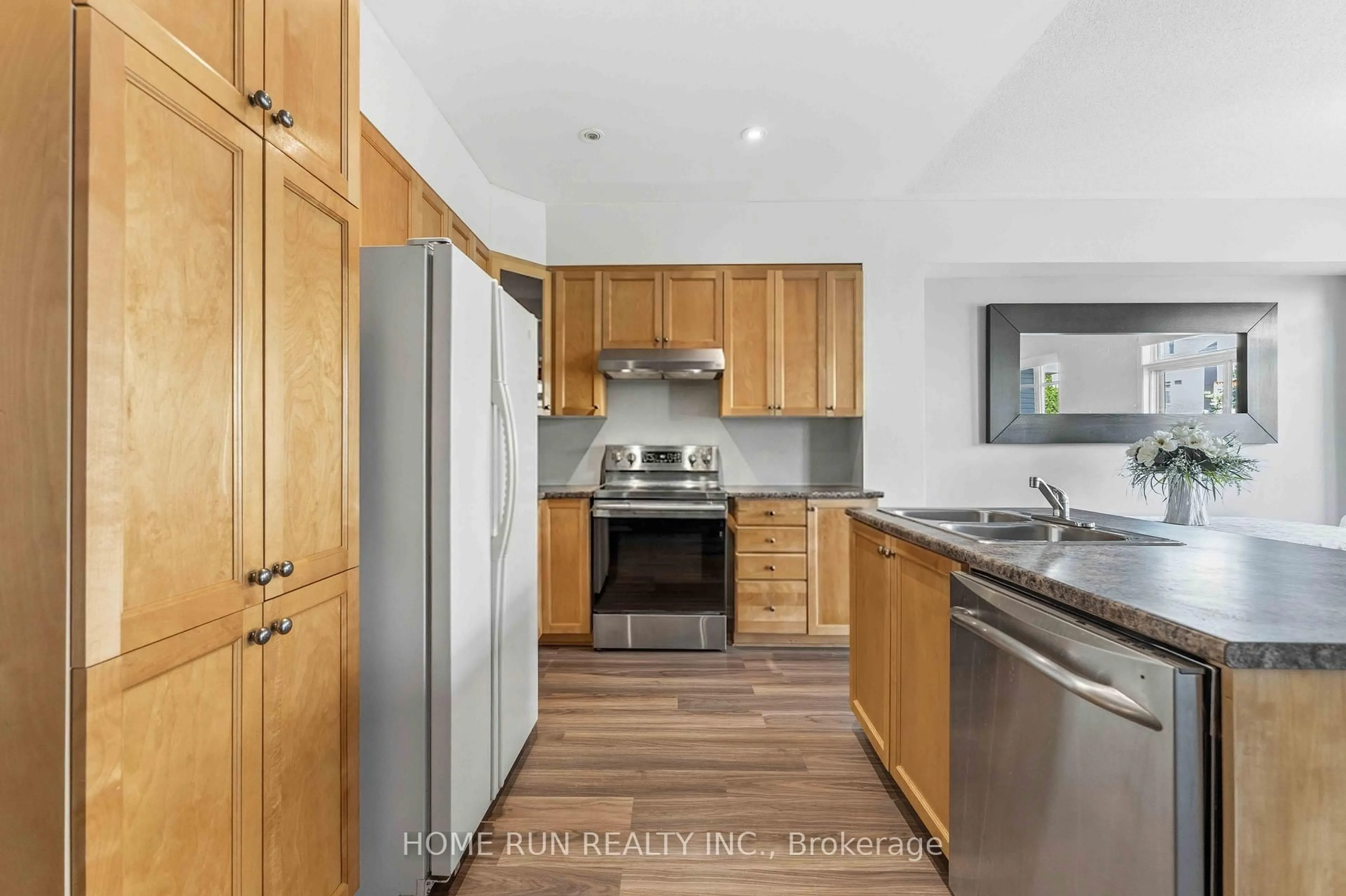 Unknown for 230 Badgeley Ave, Ottawa Ontario K2T 0A4